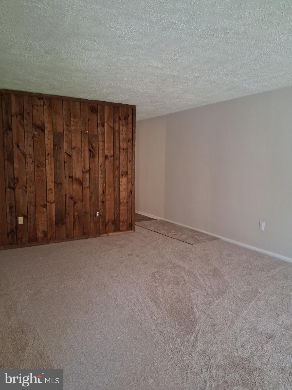 CHELSEA WOODS CONDO - Residential