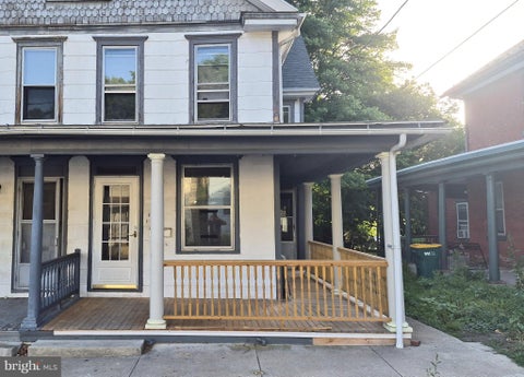Townhouse For Sale - 1218 Second Street St<br/> Cumberland County, ENOLA, PA 17025
