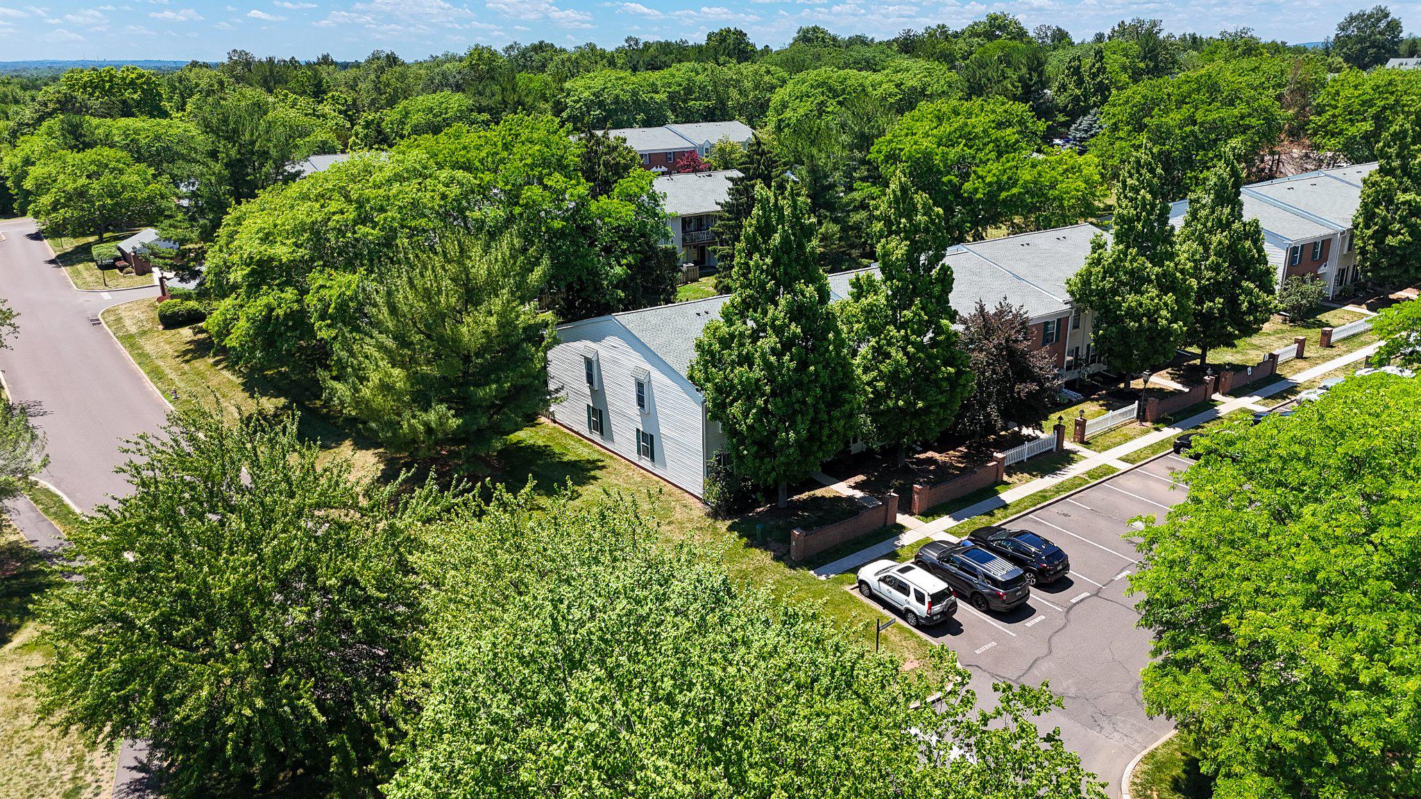 1113 JEFFERSON COURT A