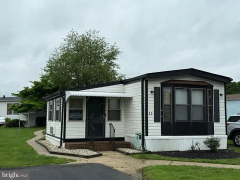 MLS: DENC2081742