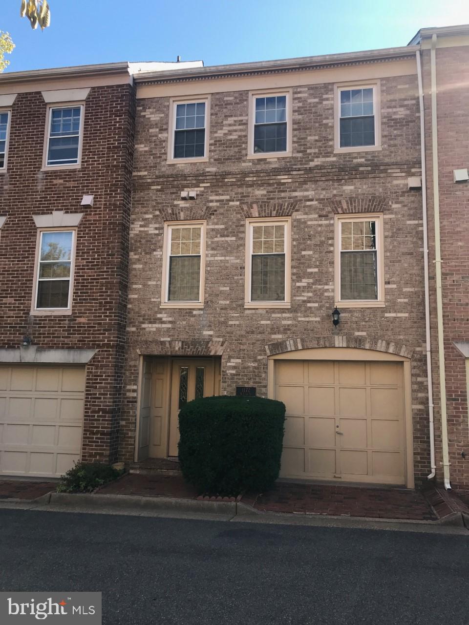 BALLSTON COMMONS - Residential Lease