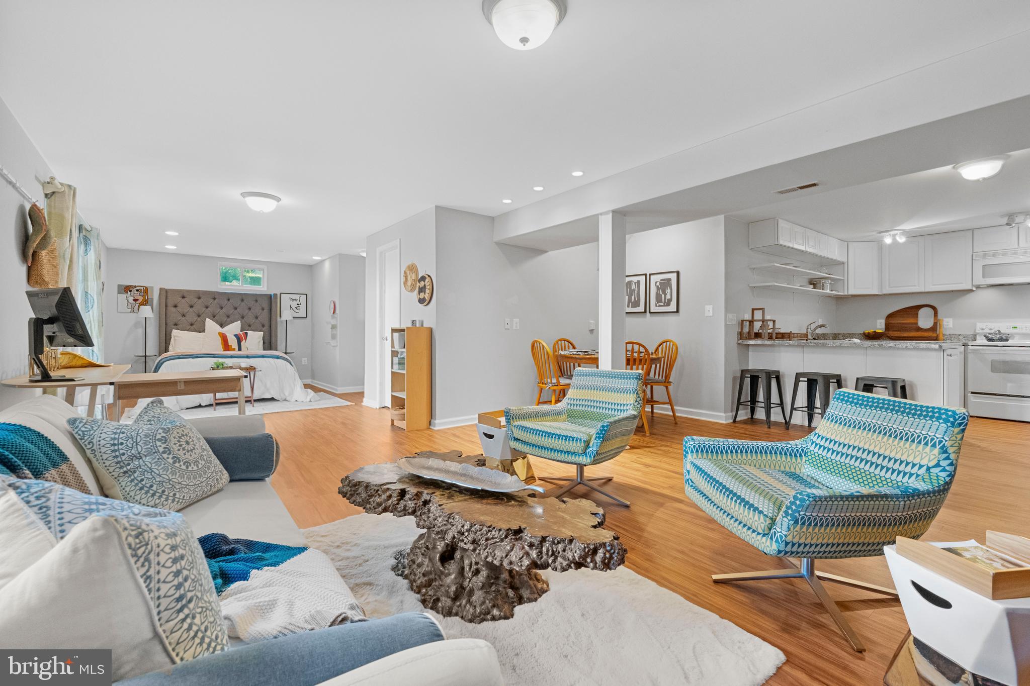 RAMBLEWOOD - Residential