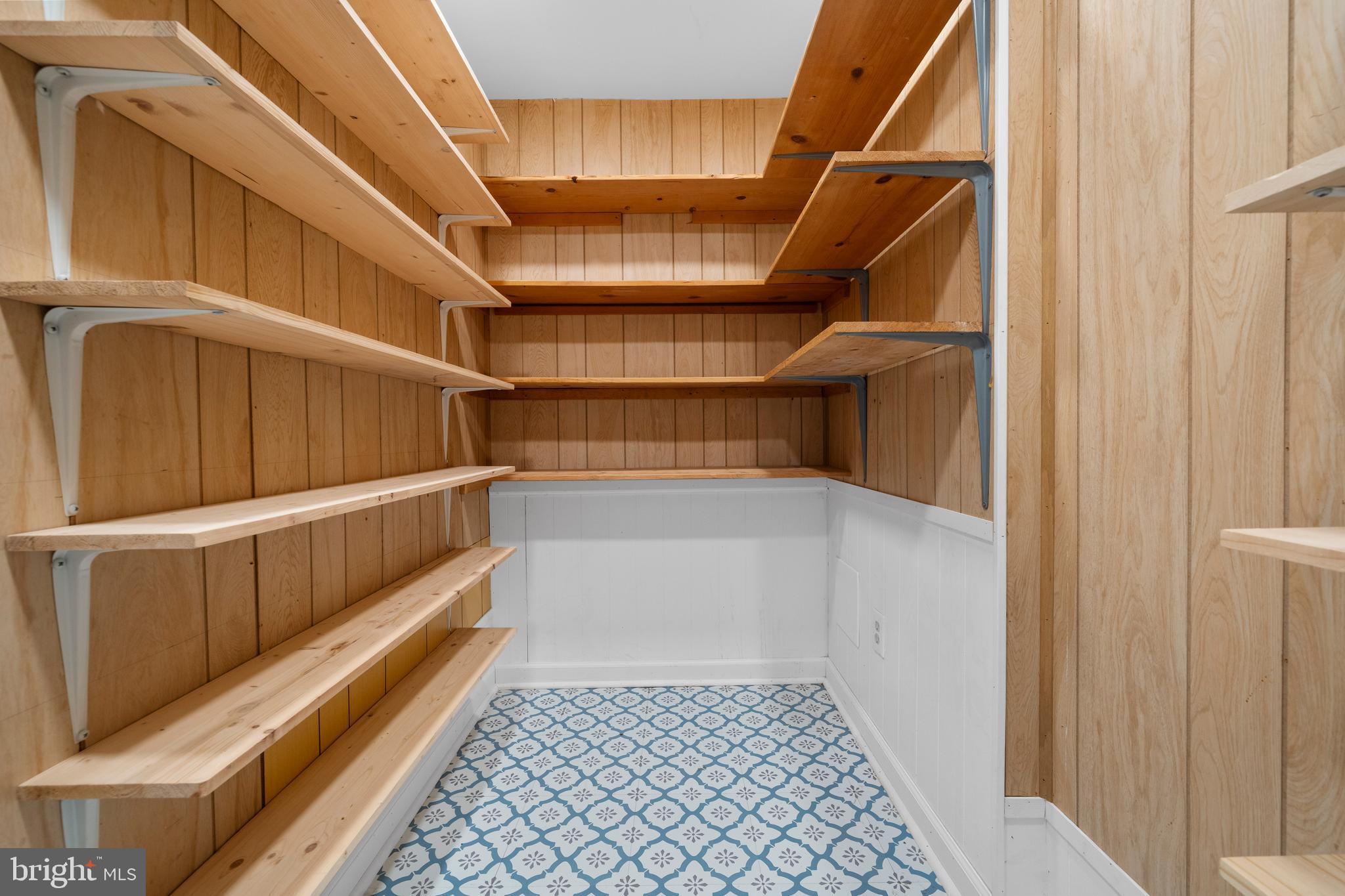 RAMBLEWOOD - Residential