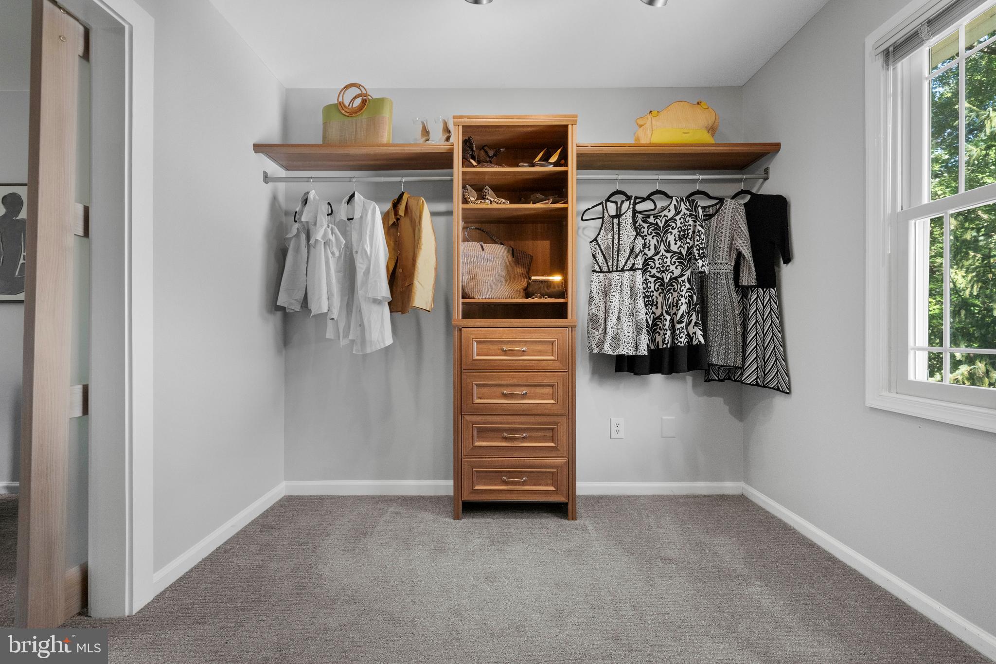 RAMBLEWOOD - Residential