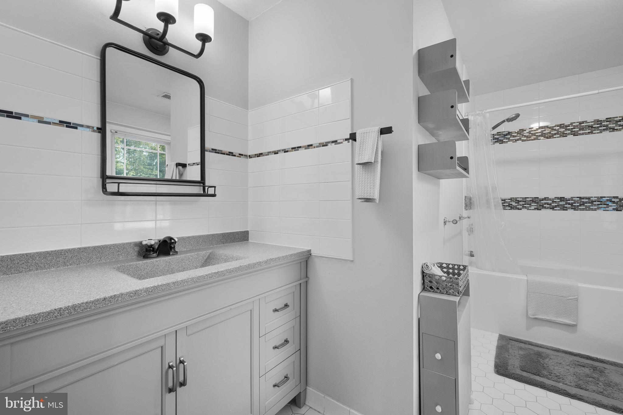 RAMBLEWOOD - Residential