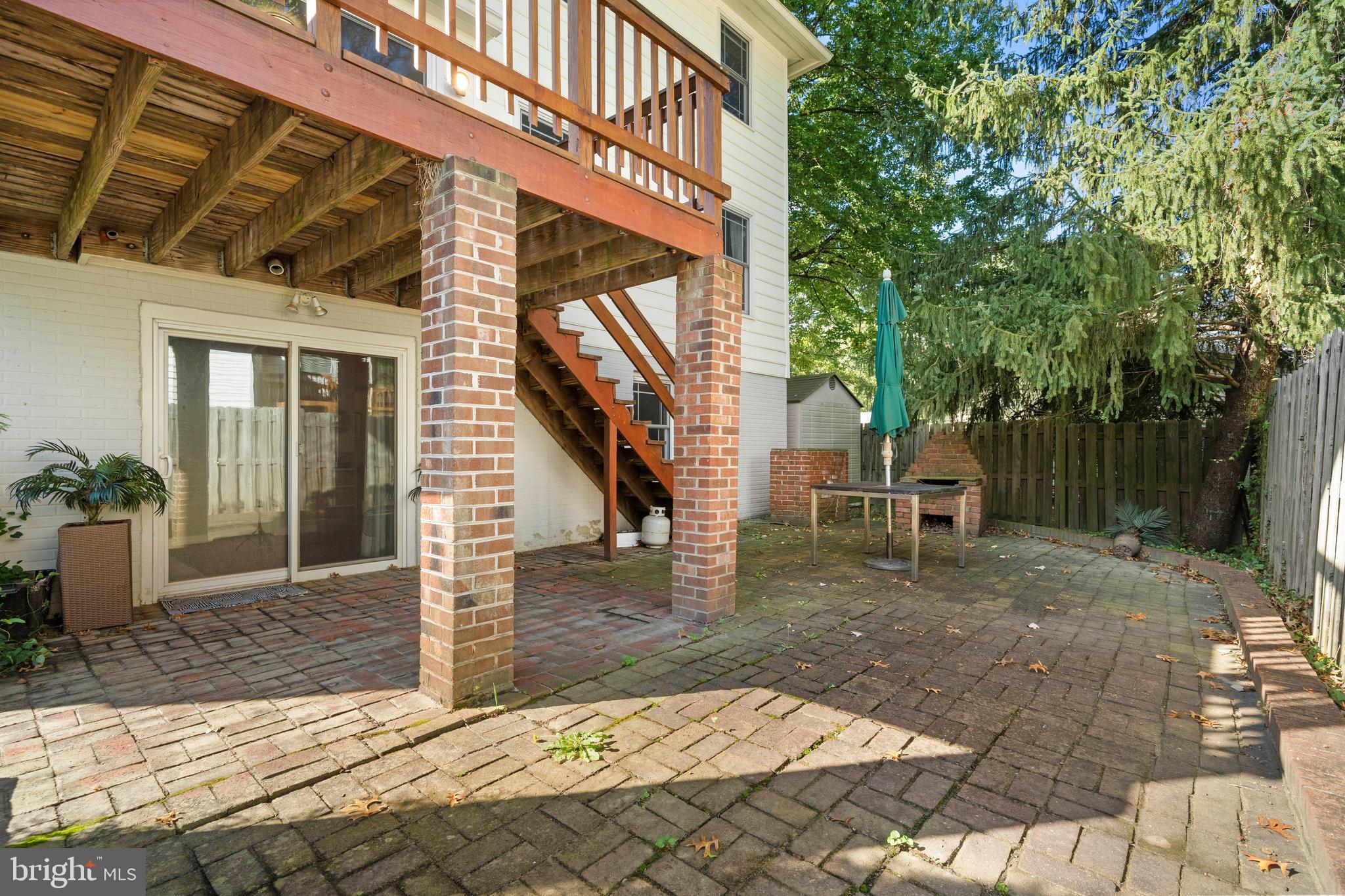 RAMBLEWOOD - Residential