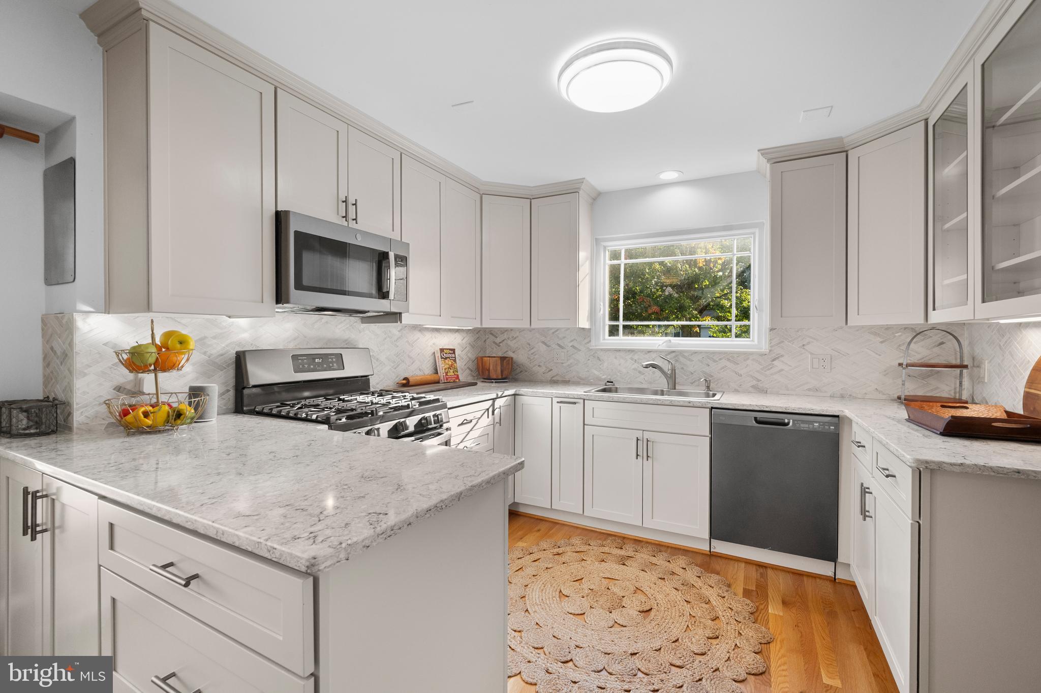 RAMBLEWOOD - Residential