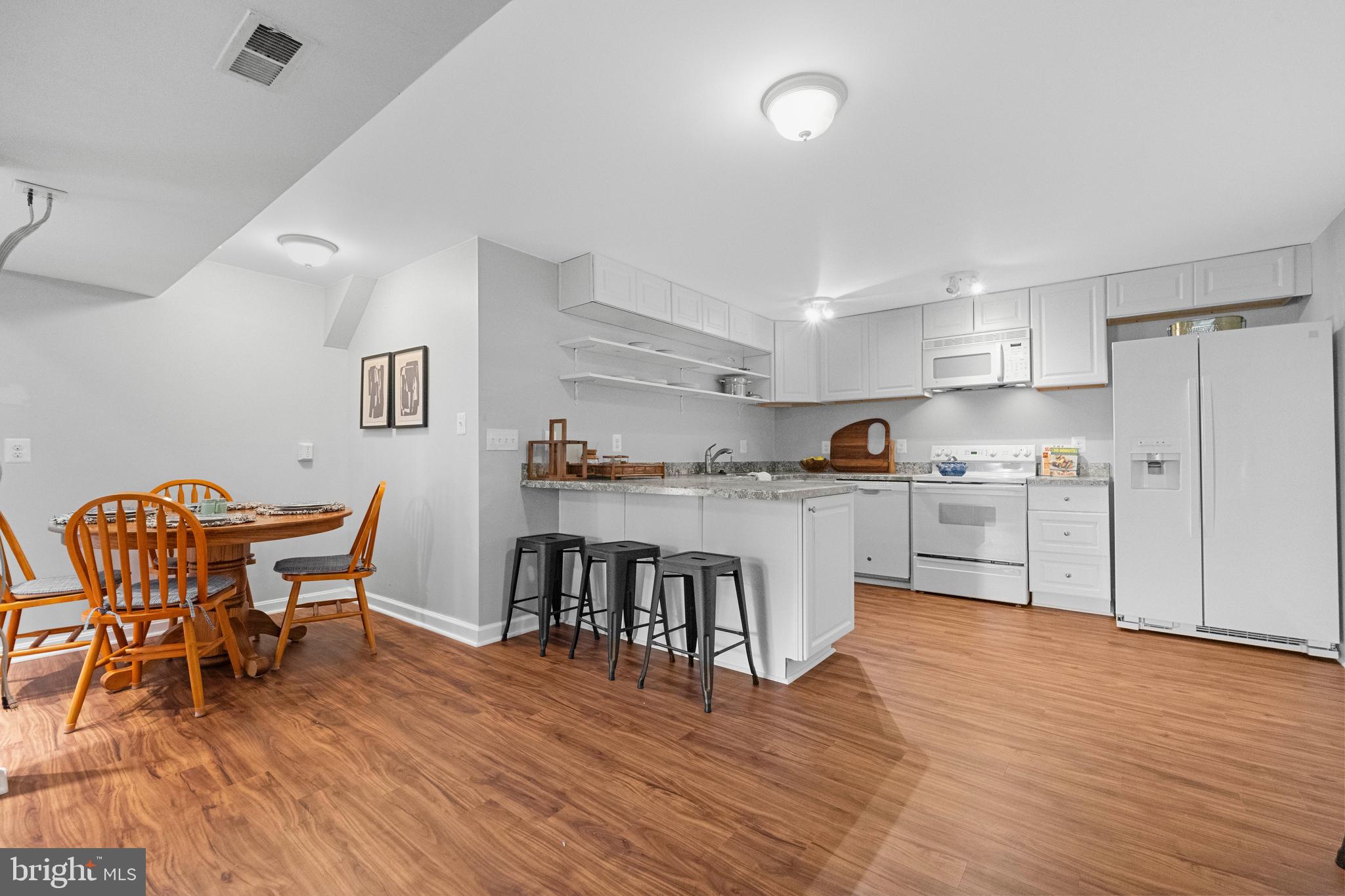 RAMBLEWOOD - Residential