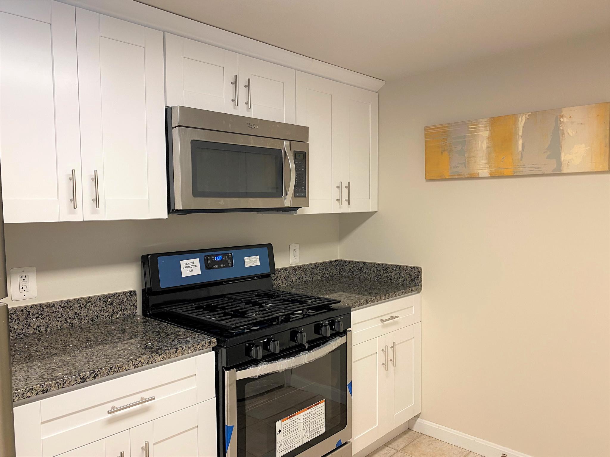 GALLERY AT WHITE FLINT - Residential