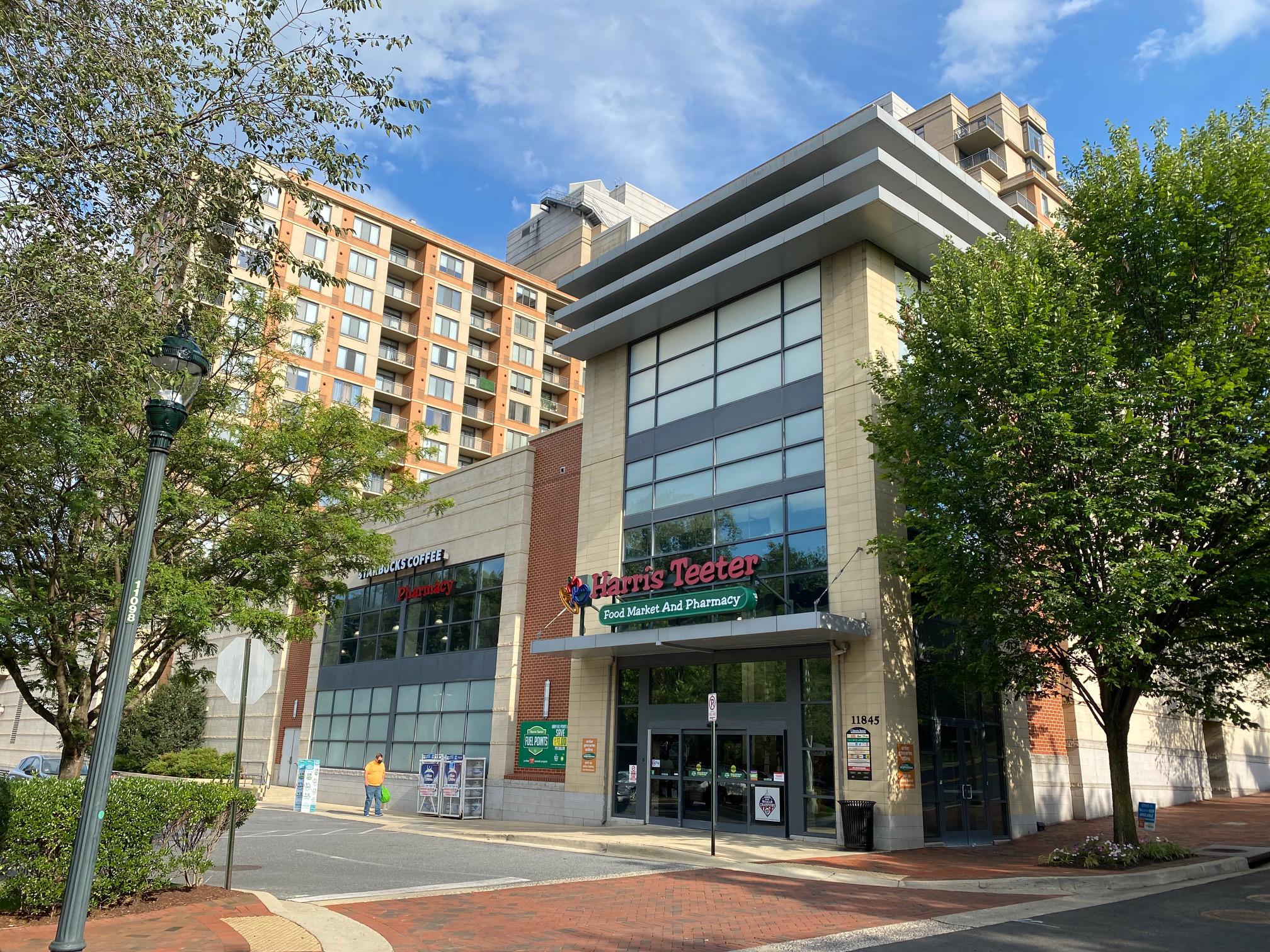 GALLERY AT WHITE FLINT - Residential