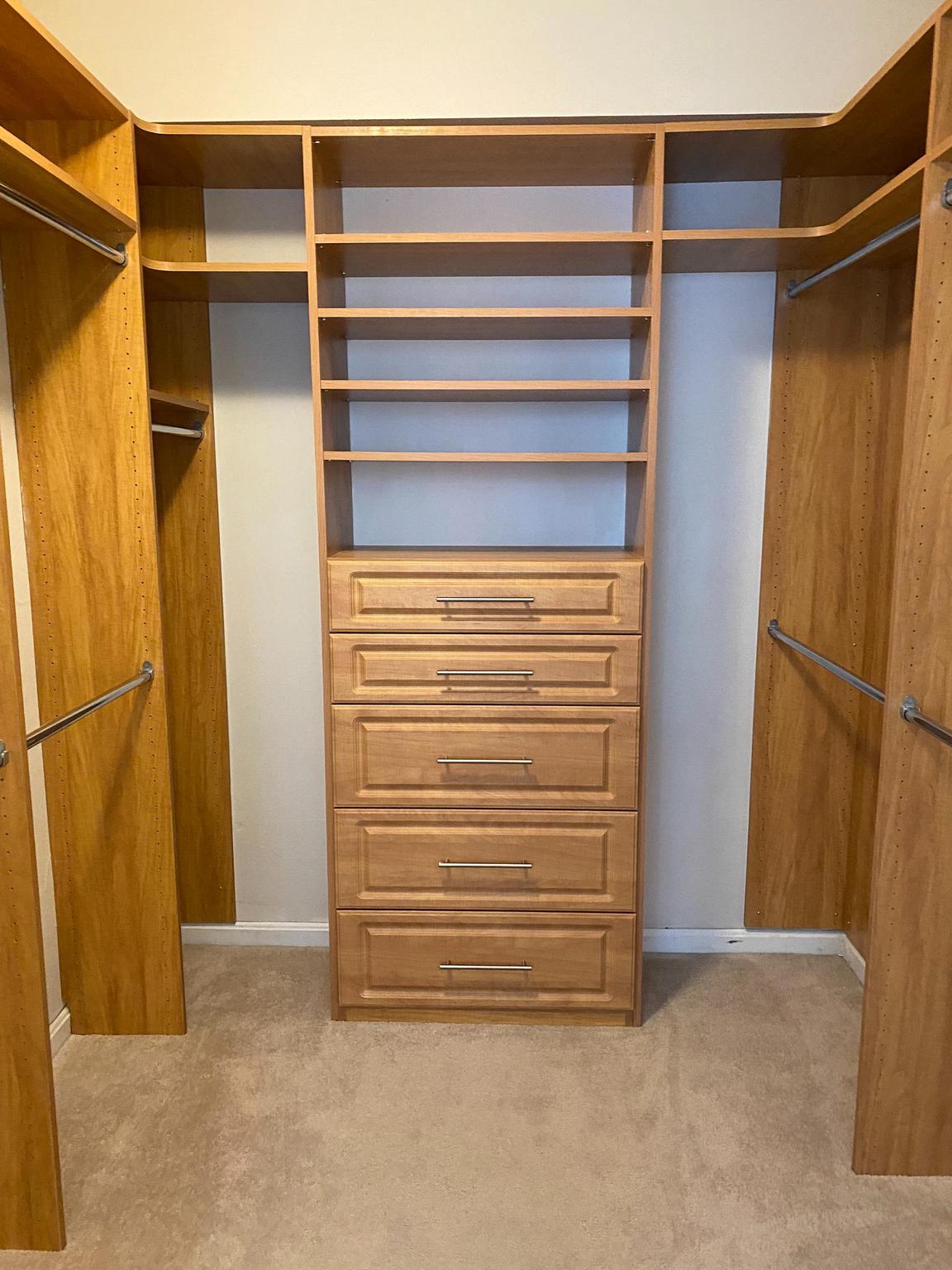 GALLERY AT WHITE FLINT - Residential