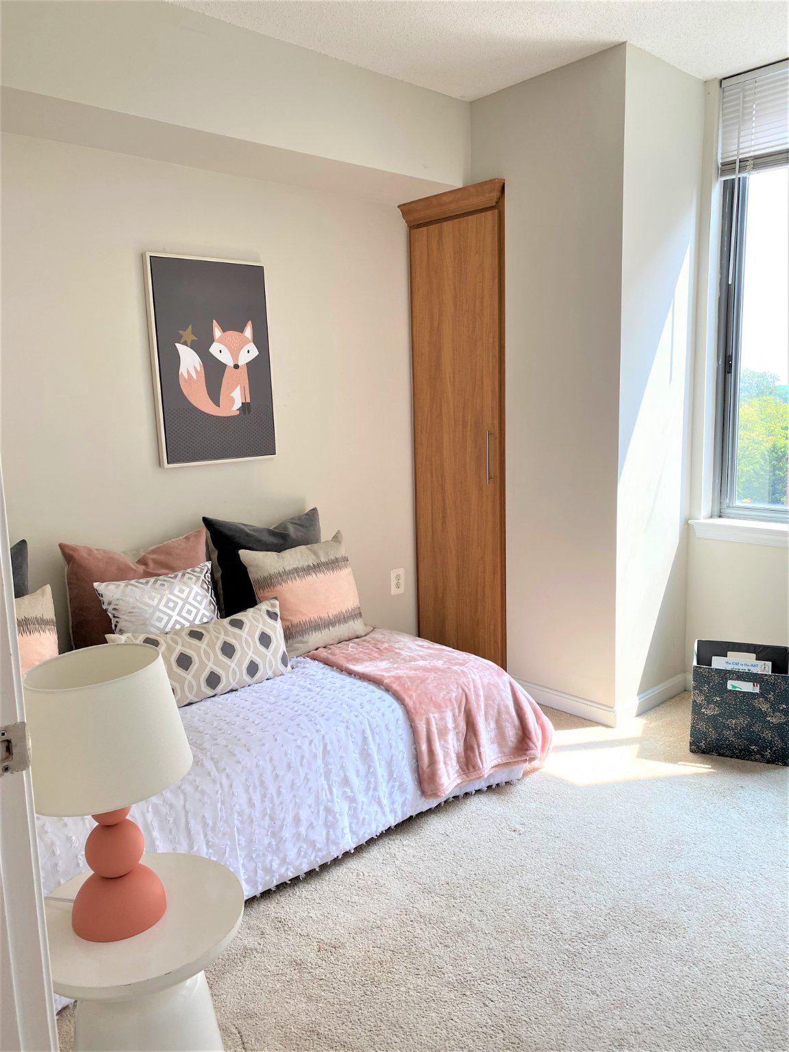 GALLERY AT WHITE FLINT - Residential