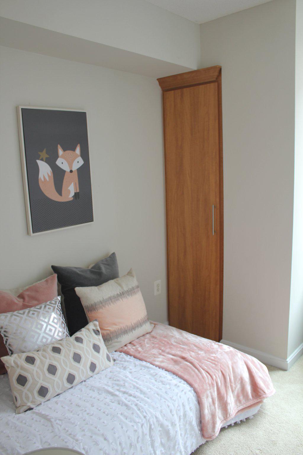 GALLERY AT WHITE FLINT - Residential