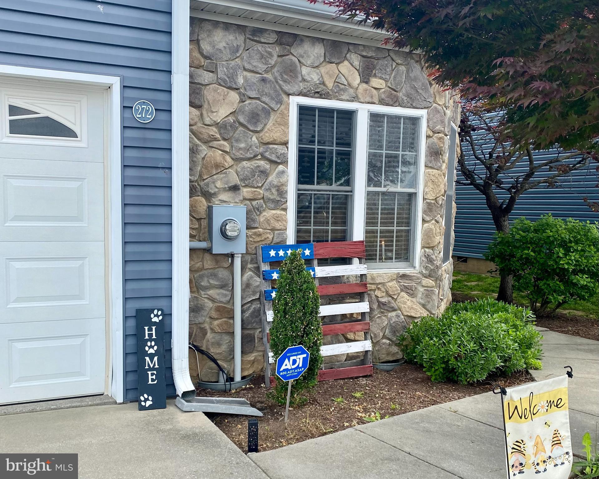 PARKSIDE VILLAGE - Residential