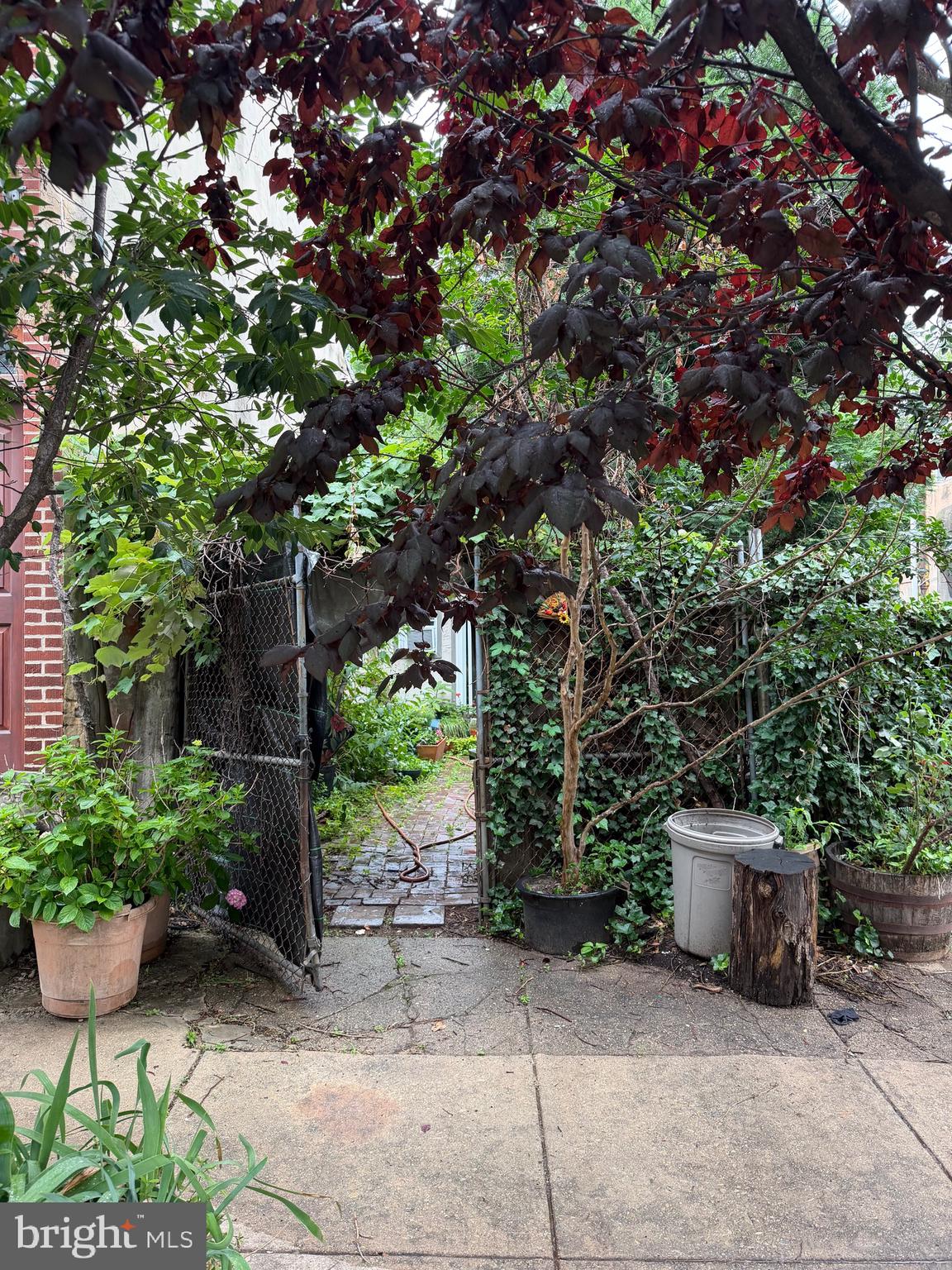 2215 N 4TH STREET