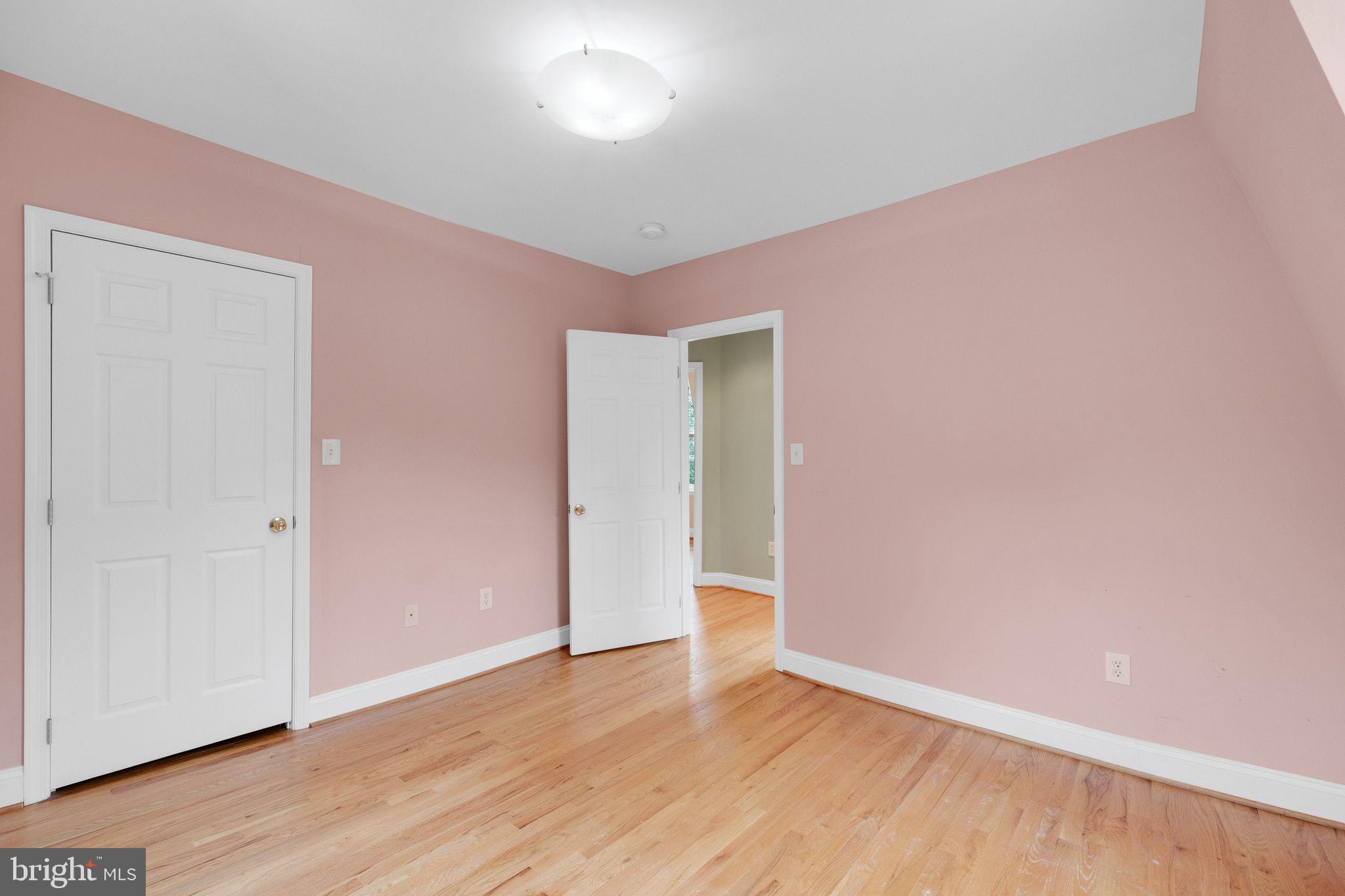 BRENTWOOD - Residential