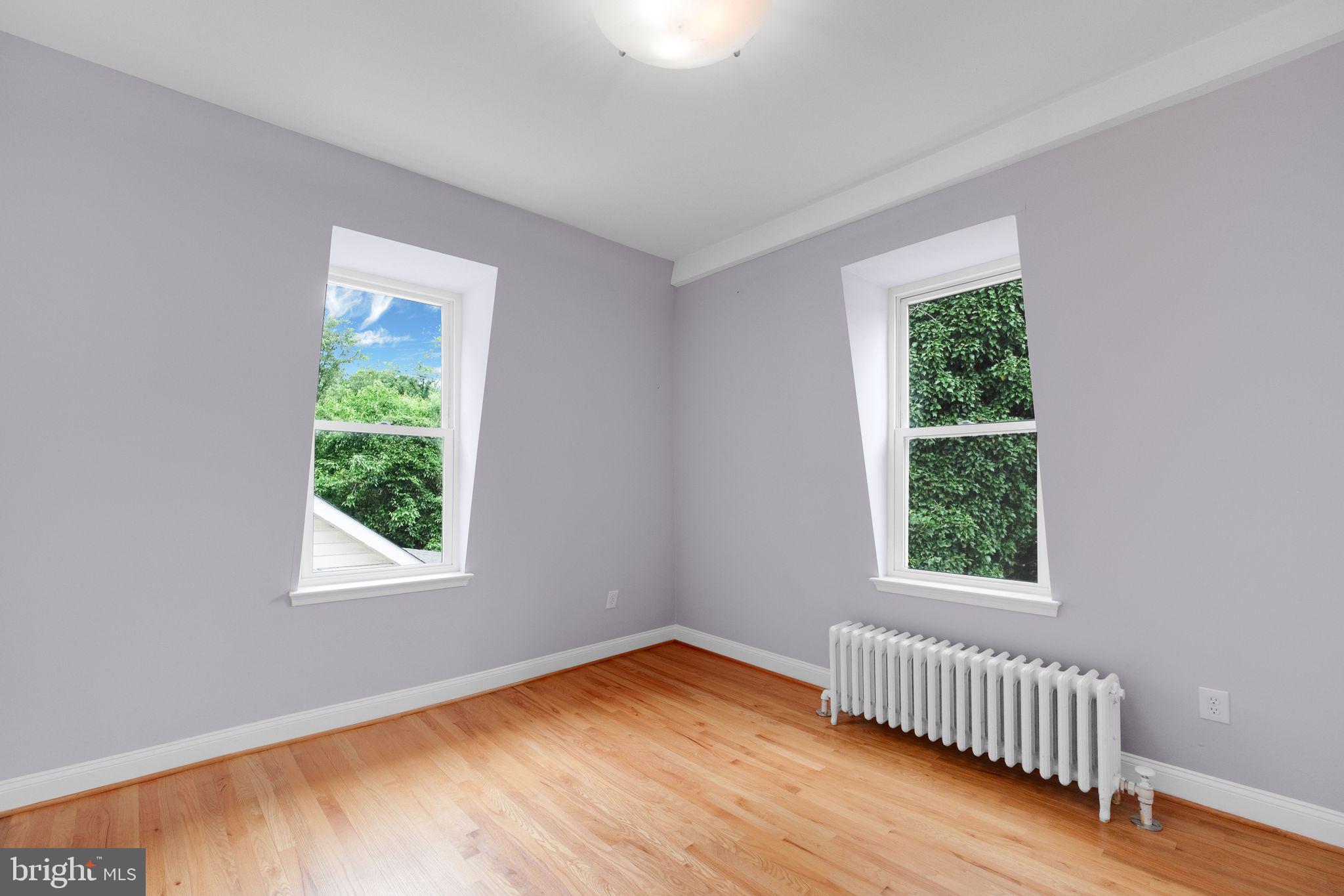 BRENTWOOD - Residential