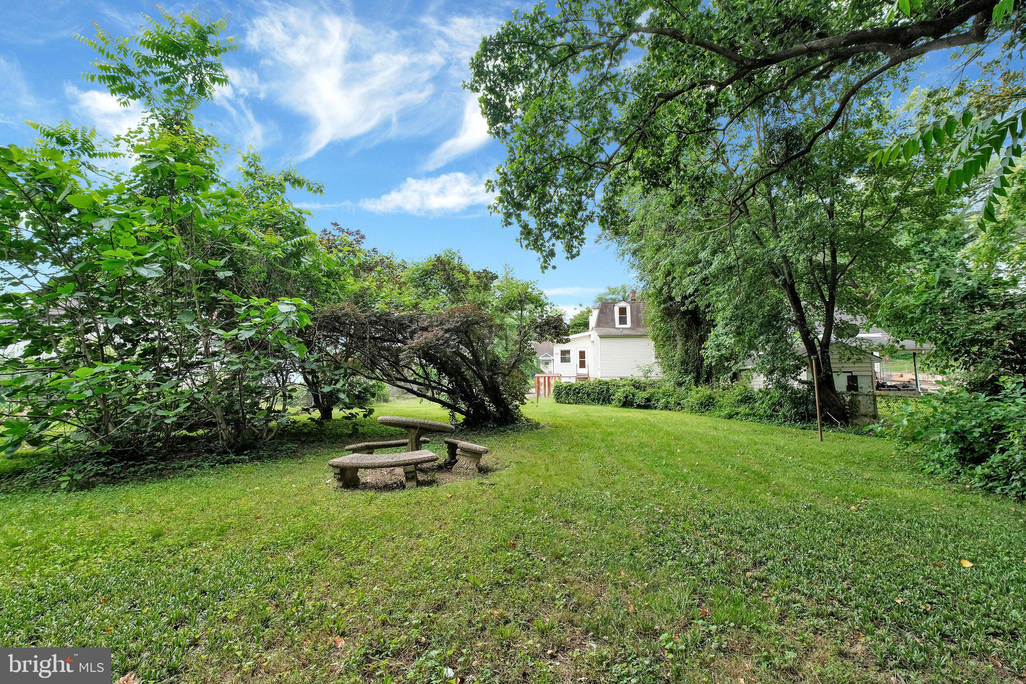 BRENTWOOD - Residential