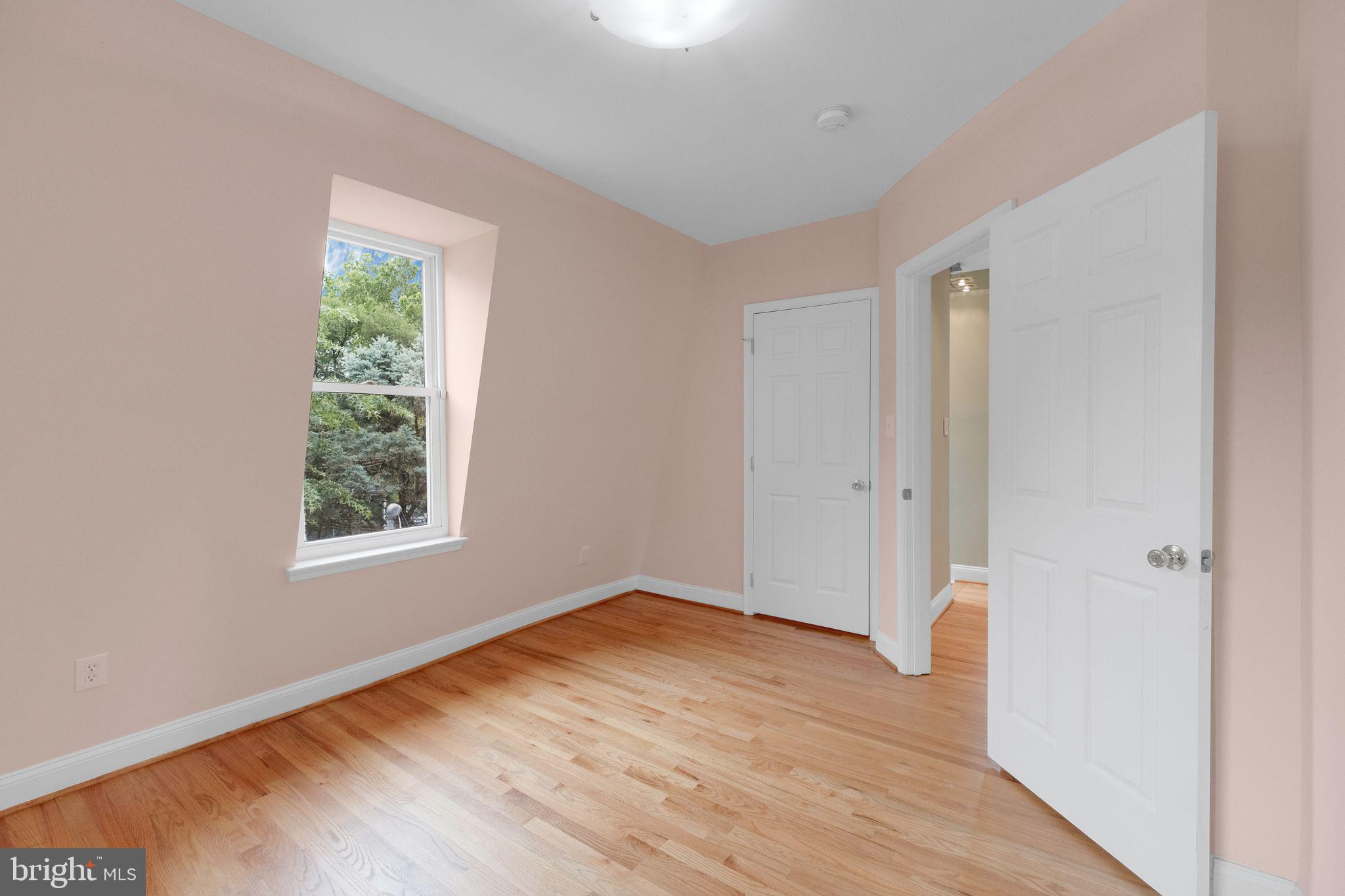 BRENTWOOD - Residential