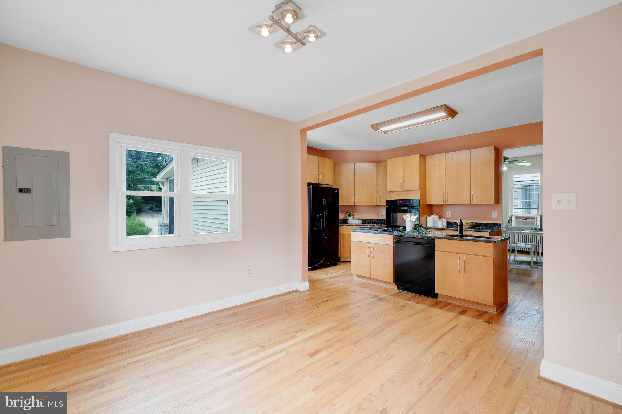 BRENTWOOD - Residential