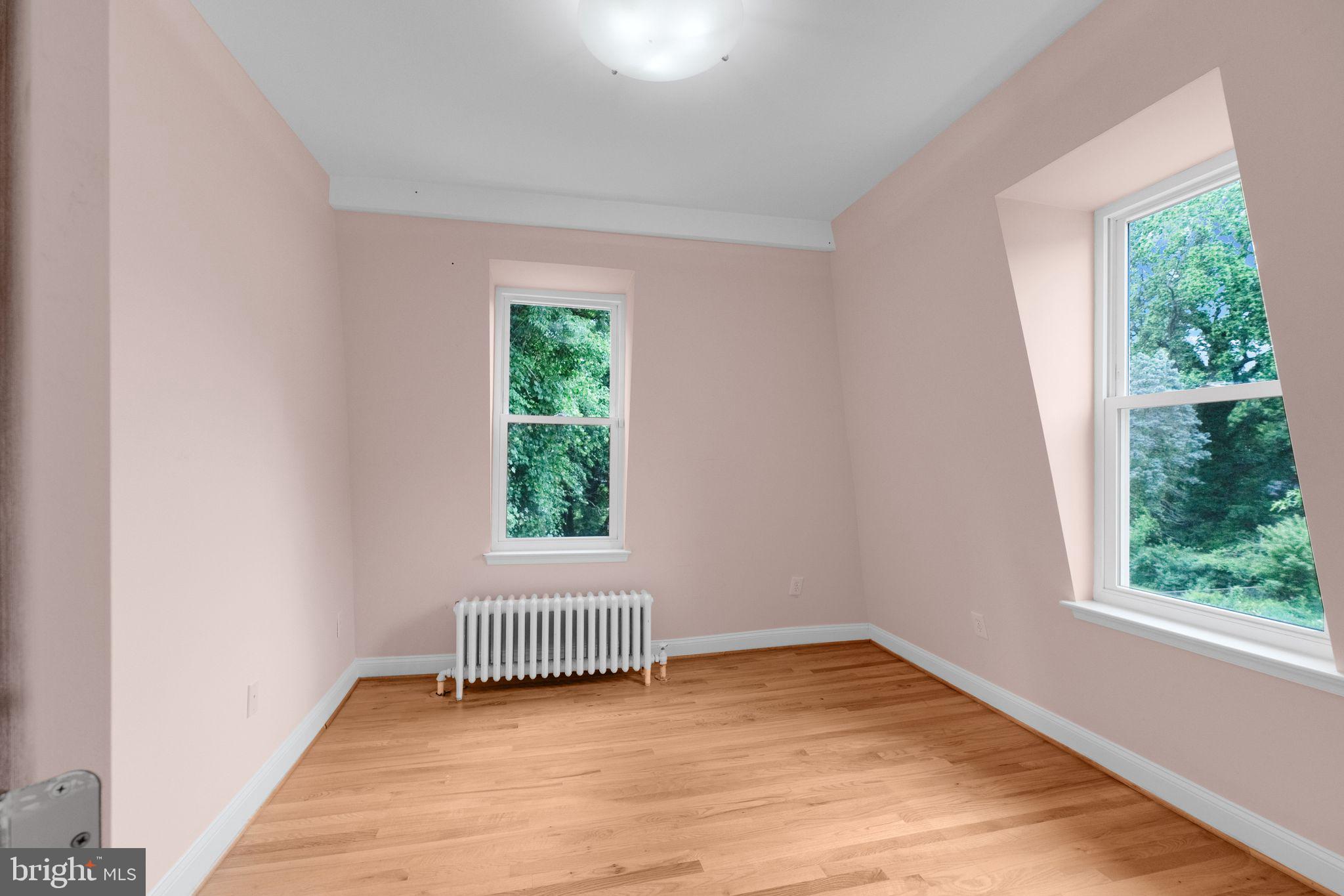 BRENTWOOD - Residential