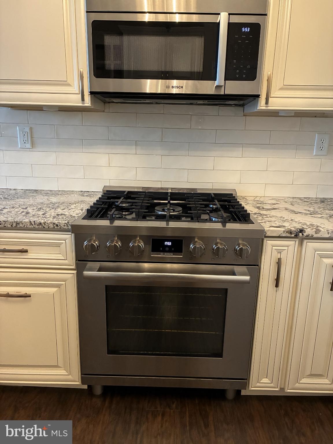 COURTYARDS - Residential