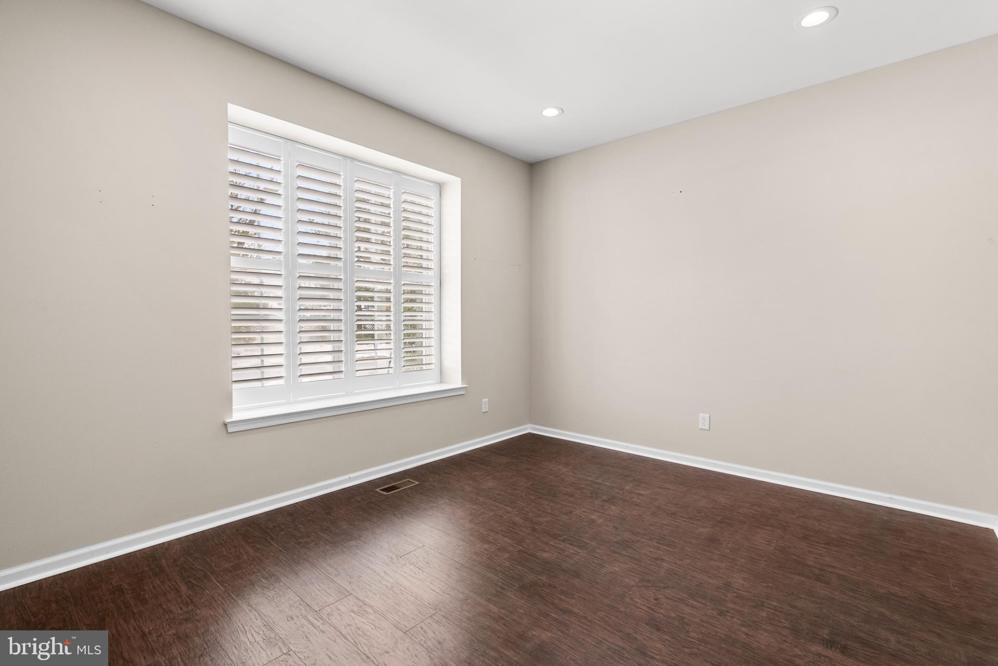 COURTYARDS - Residential