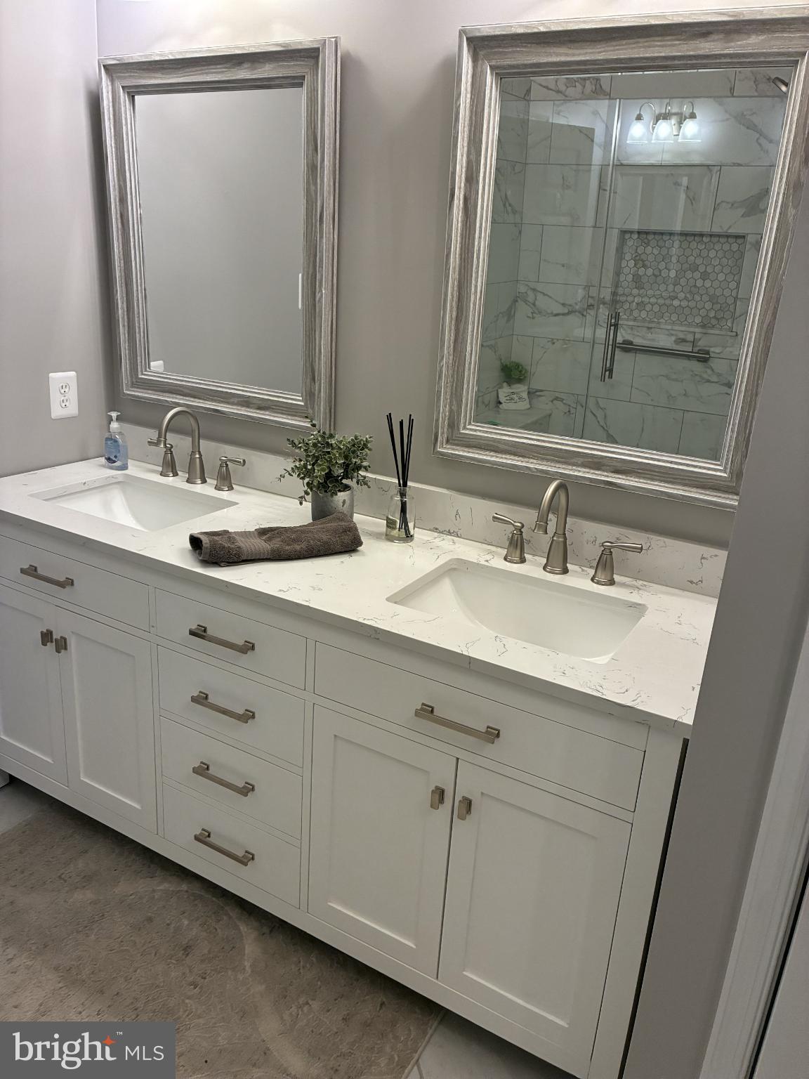 COURTYARDS - Residential