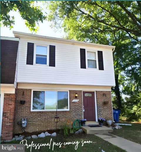 Townhouse For Sale - 1229 Thomas Jefferson Place<br/> FREDERICKSBURG, VA 22405