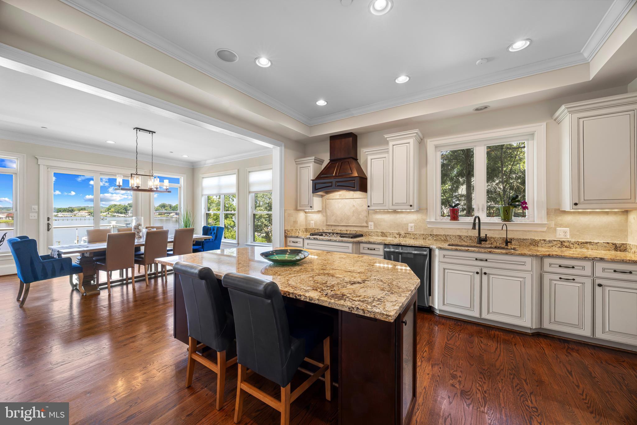 SHOREHAM BEACH - Residential