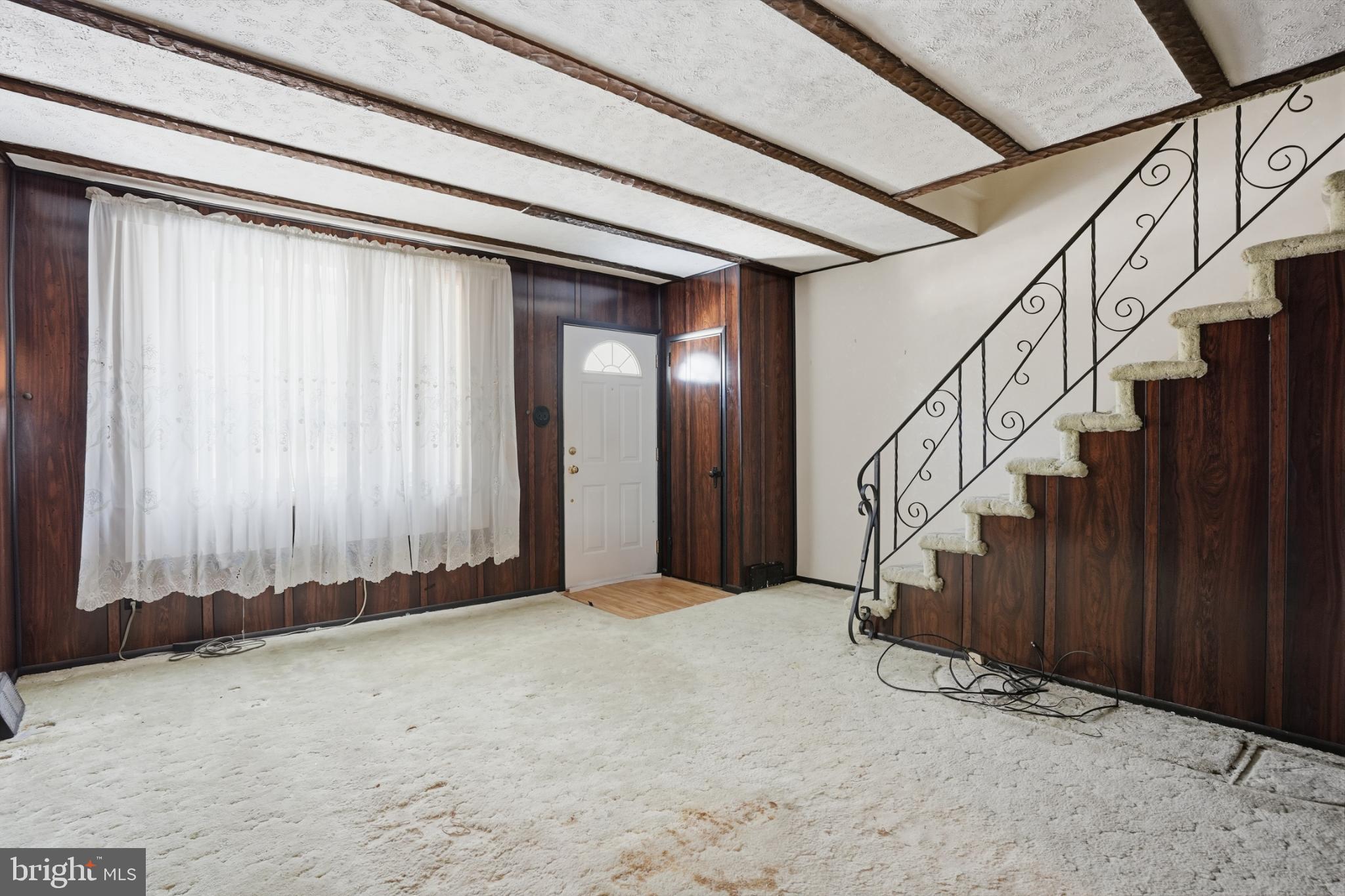 1008 E CHELTENHAM AVENUE