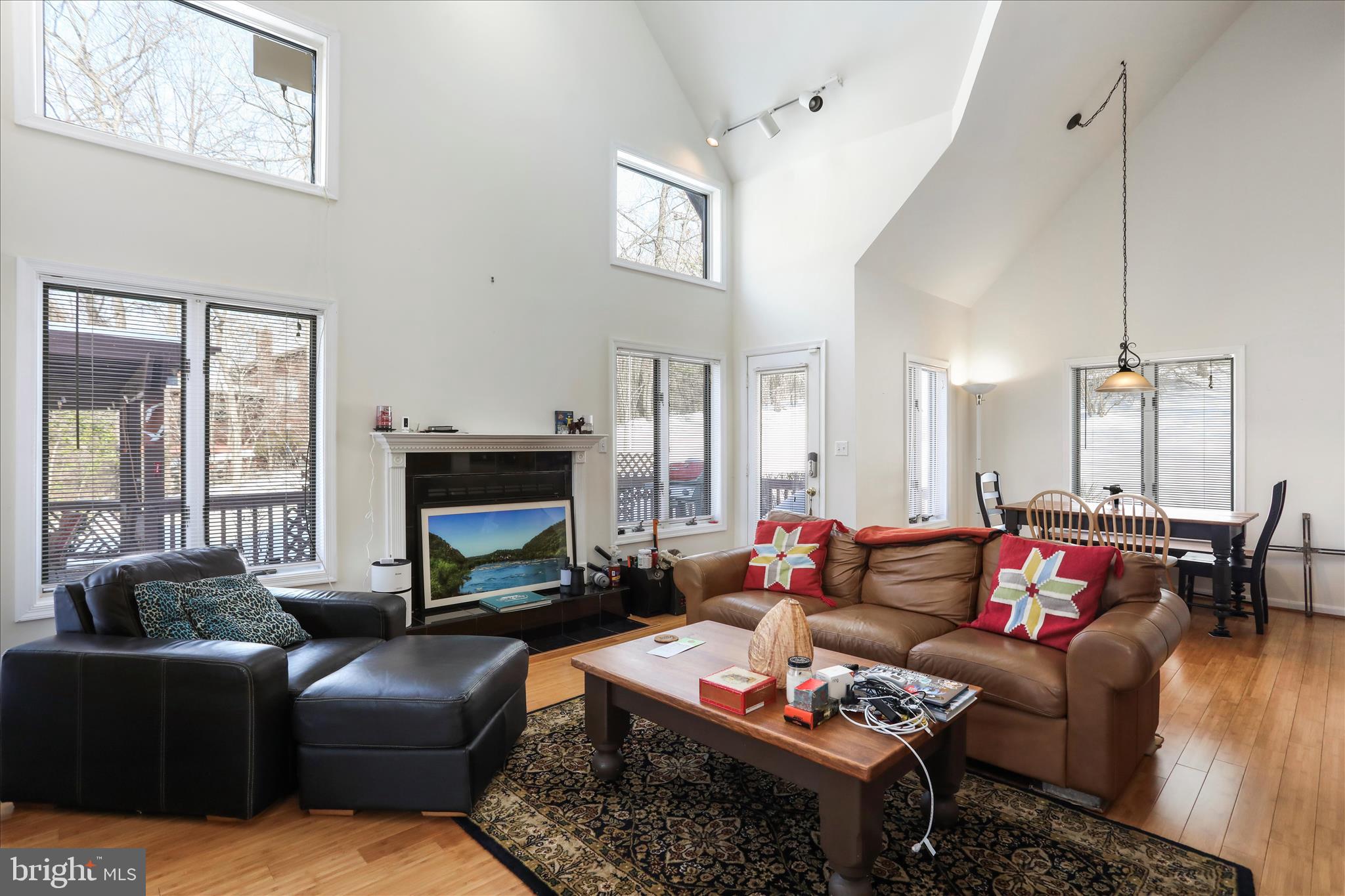 SHANNONDALE - Residential