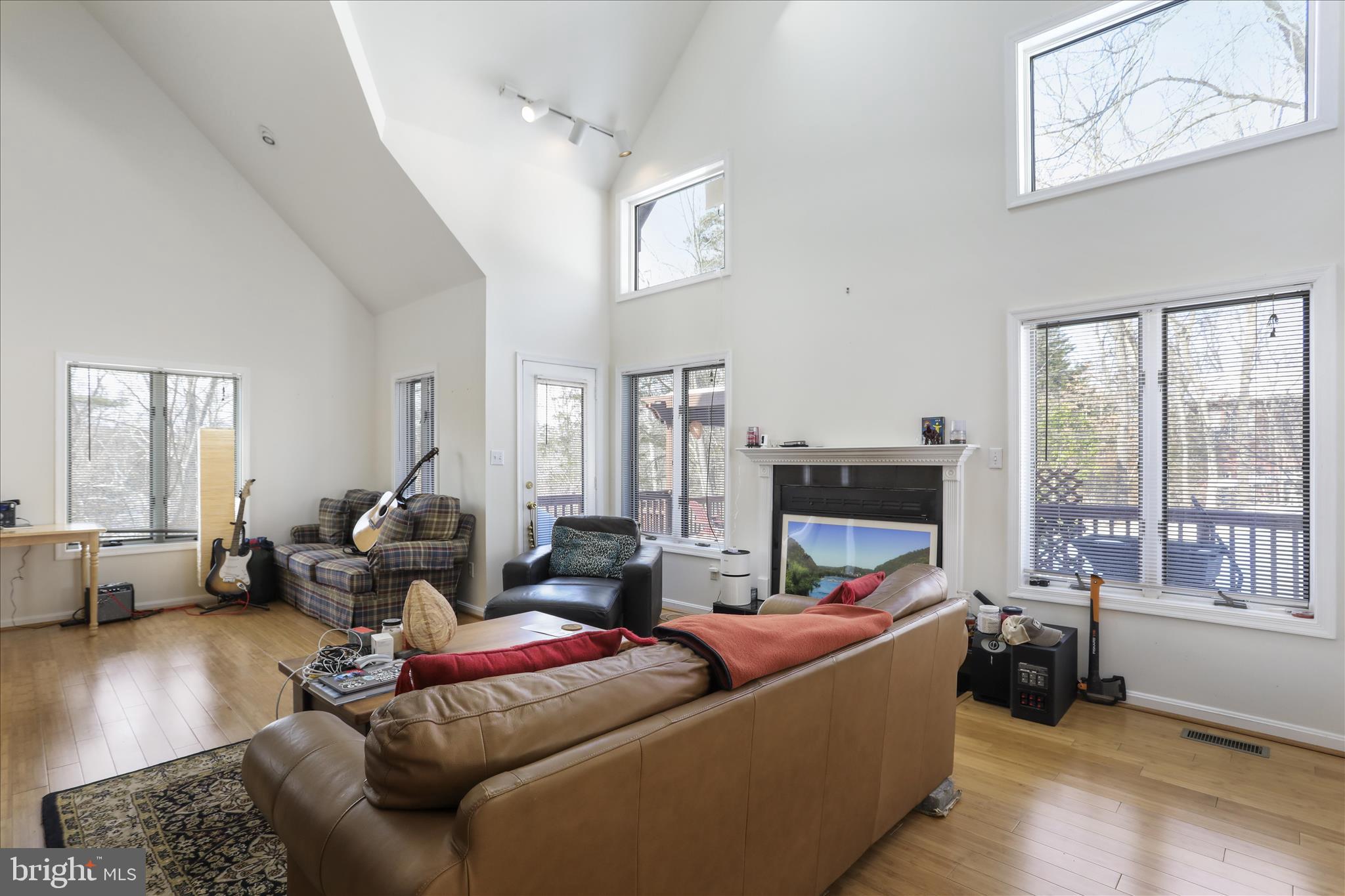 SHANNONDALE - Residential