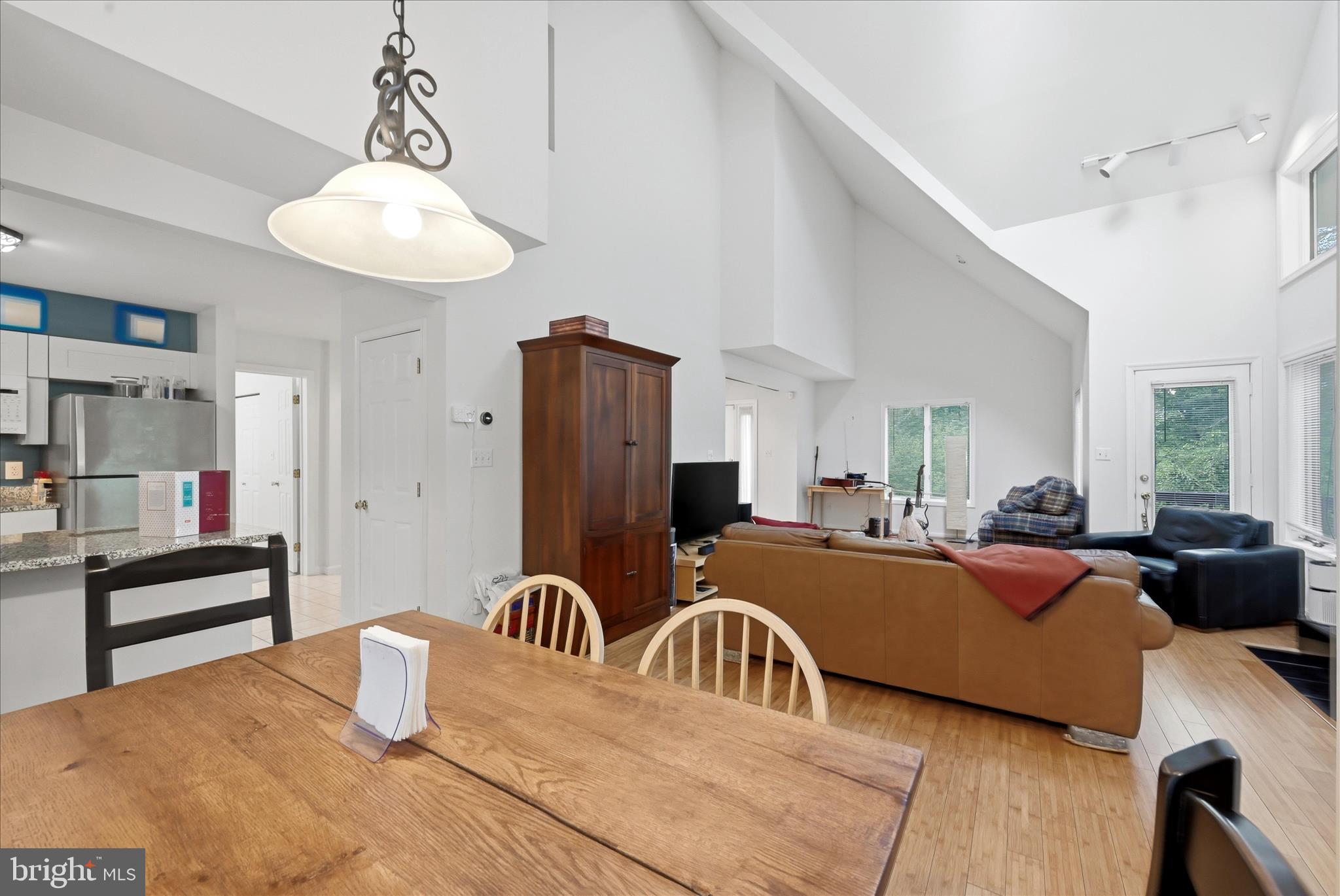 SHANNONDALE - Residential