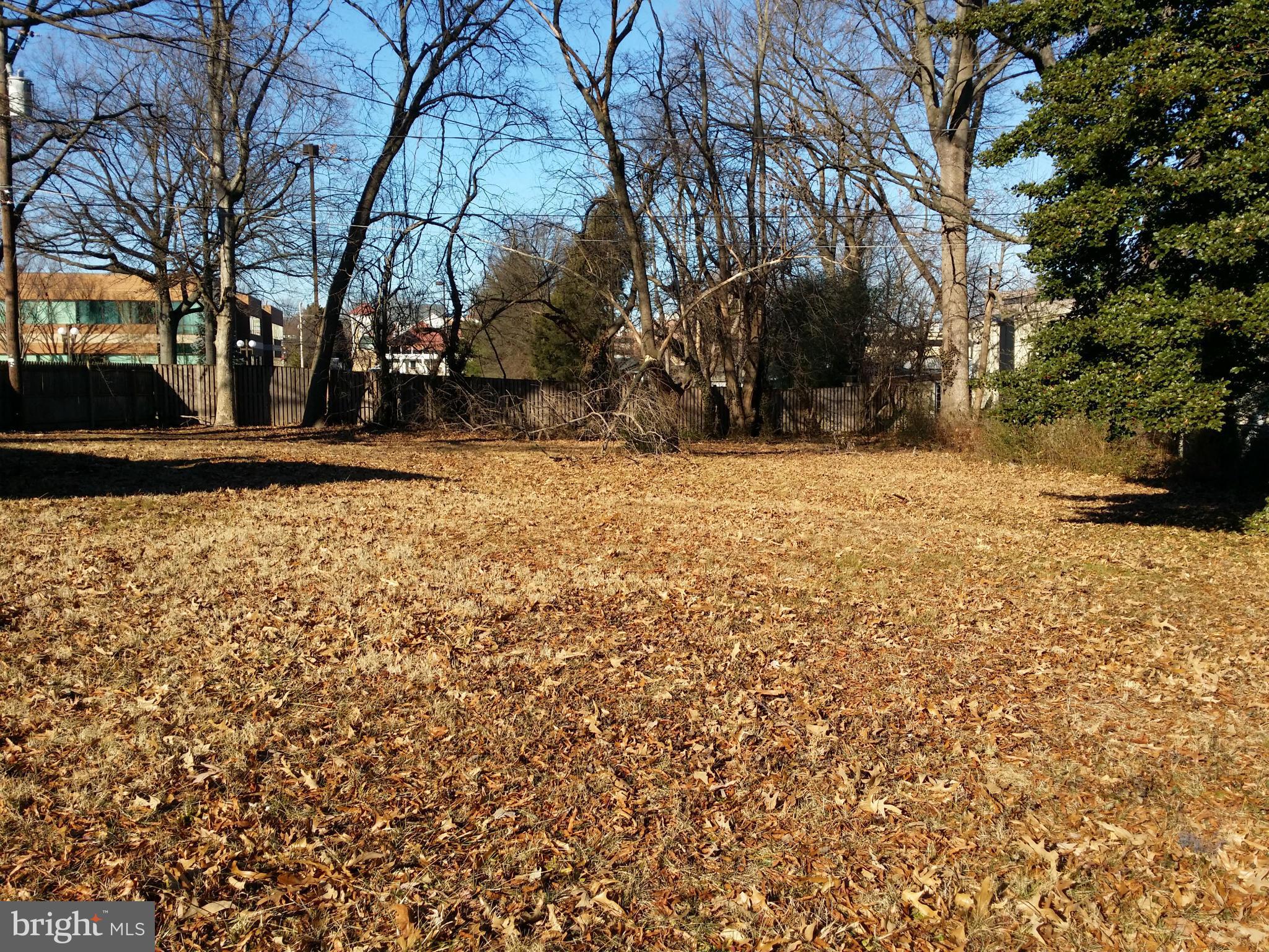 THREE MILE OAK - Residential