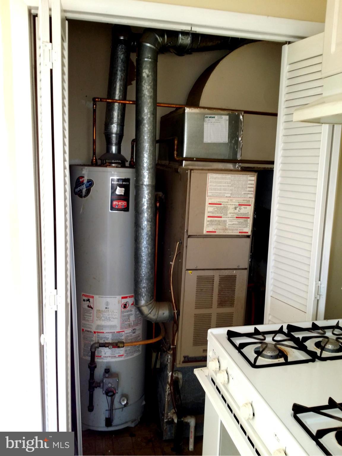 THREE MILE OAK - Residential