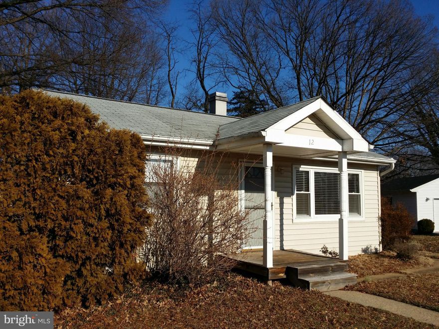 COZY RANCHER - Nice 1 level living with a nice yard, a deck, and a big yard and offers a storage shed. This home is located a nice & quite cul-de-sac just moments from everything, but with a tucked away feeling. Come take a look and bring your best offer to make this home yours!