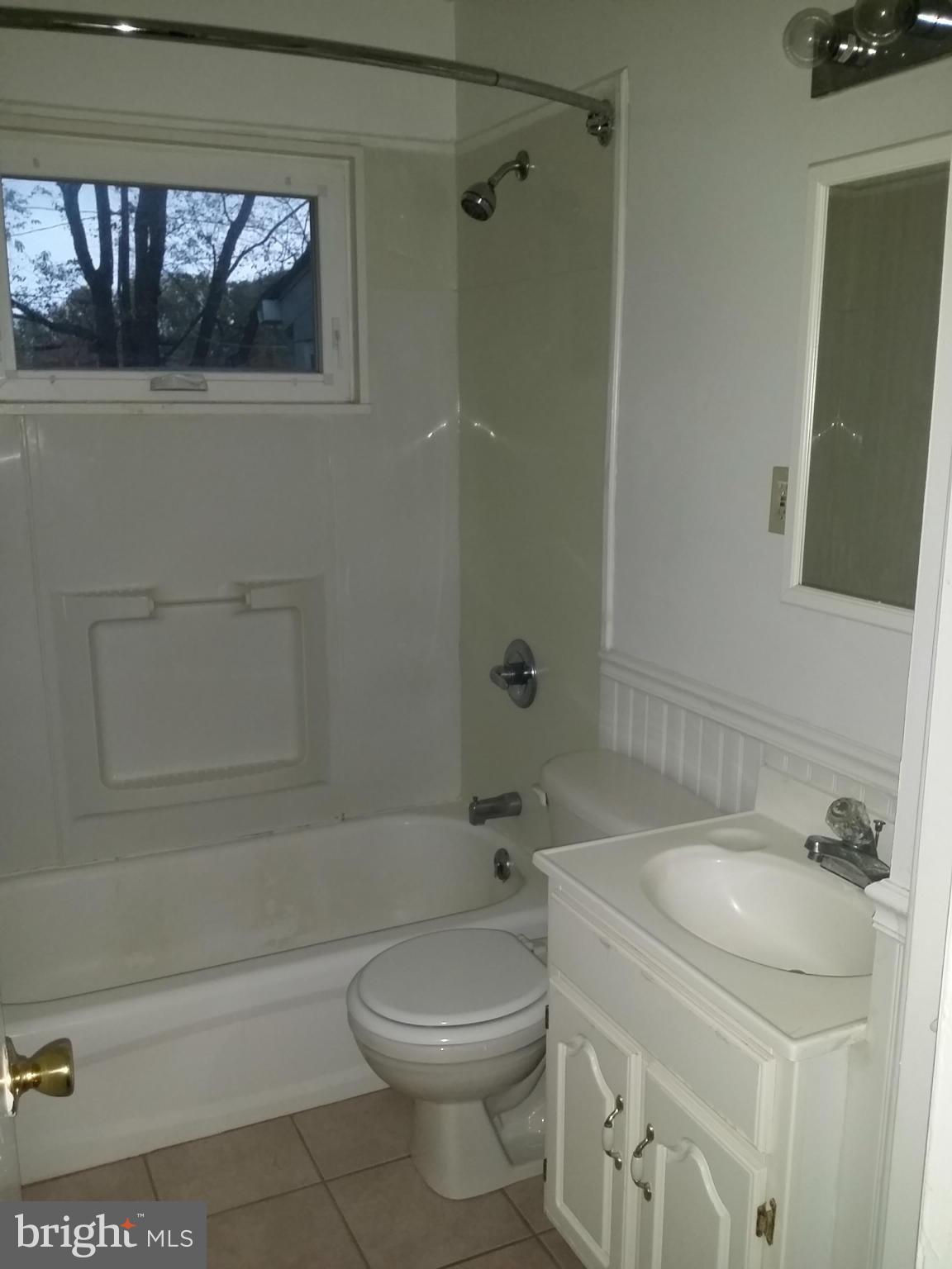 THREE MILE OAK - Residential