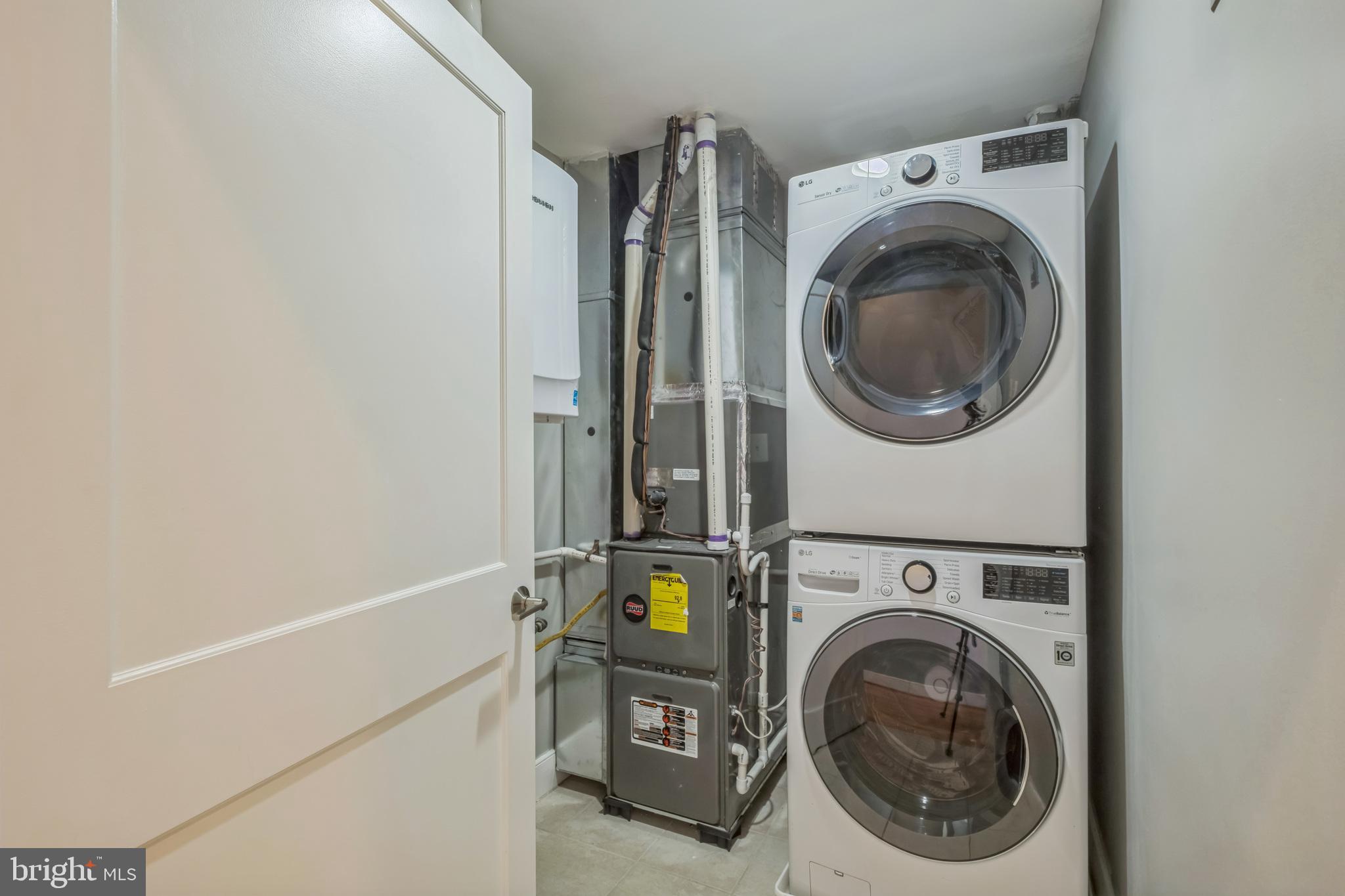 CAPITOL HILL - Residential Lease