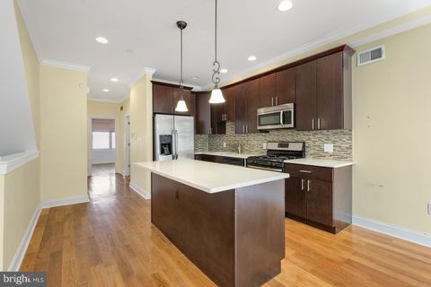 Condo For Rent - 725 N 20th Street #B<br/> PHILADELPHIA, PA 19130