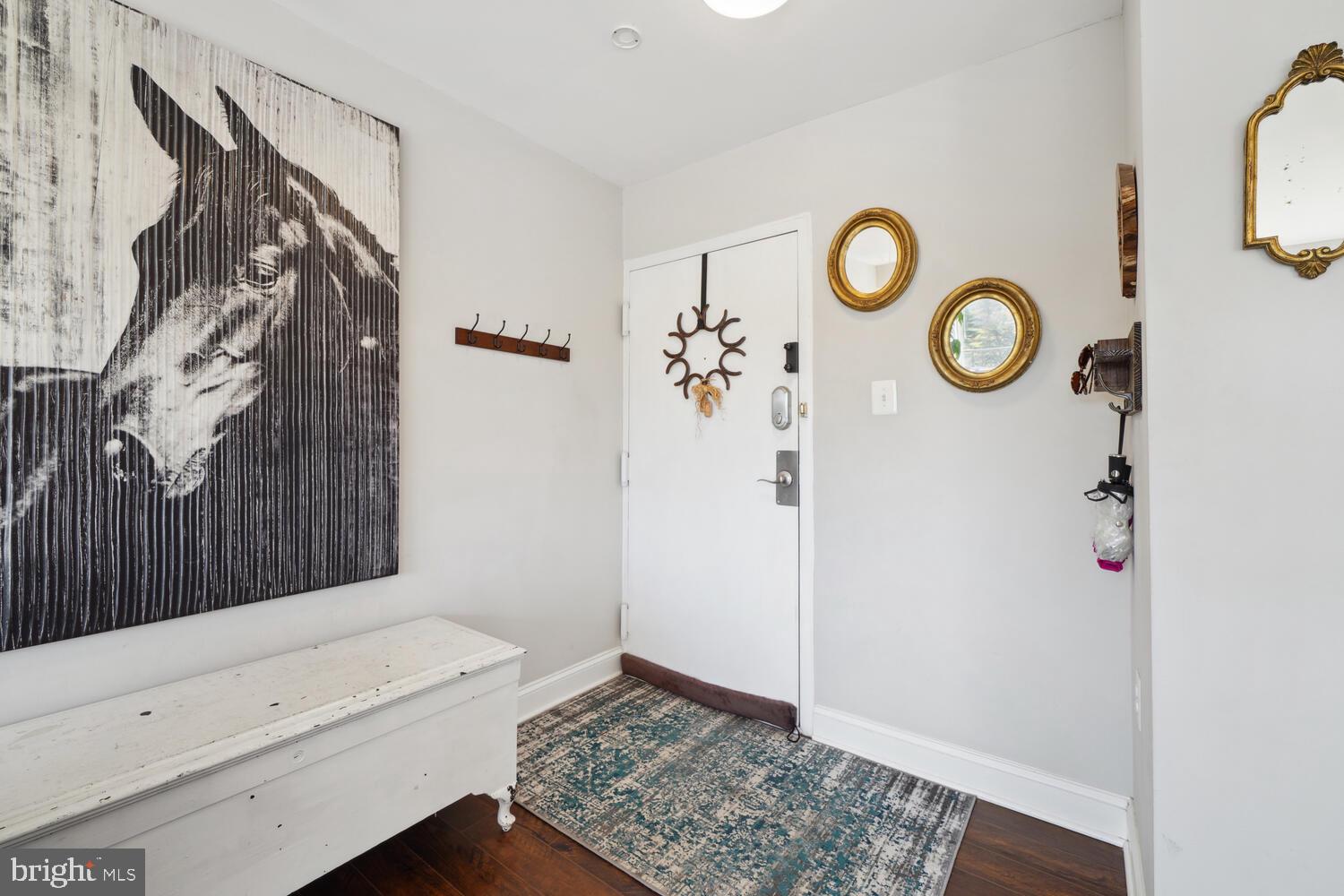 COUNTRY CLUB GREEN - Residential