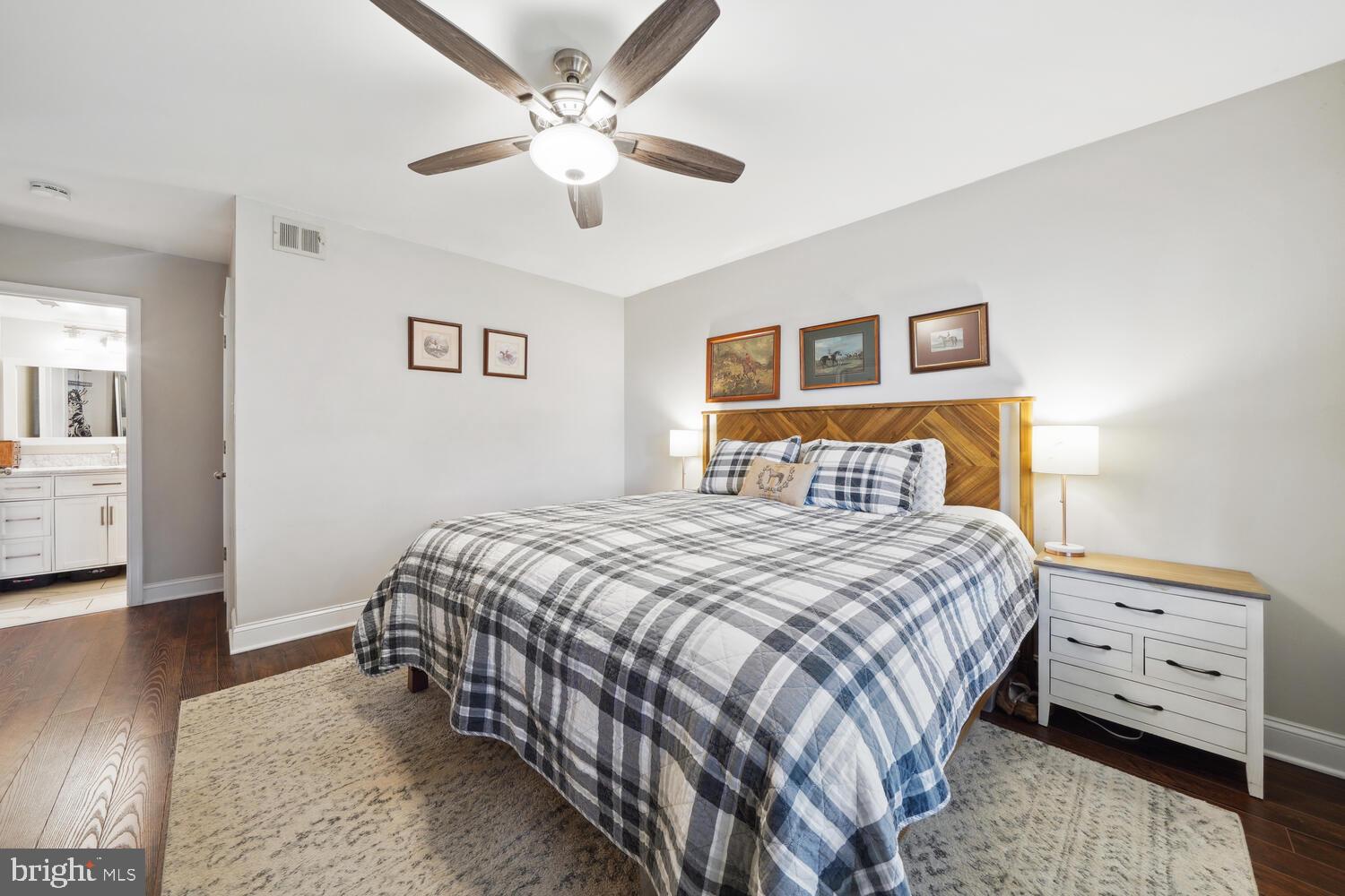 COUNTRY CLUB GREEN - Residential