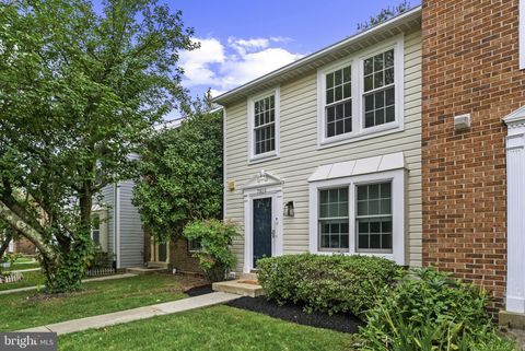 Photo of 7819 Havenside Terrace, ROCKVILLE, MD 20855 (MLS # MDMC2195362)