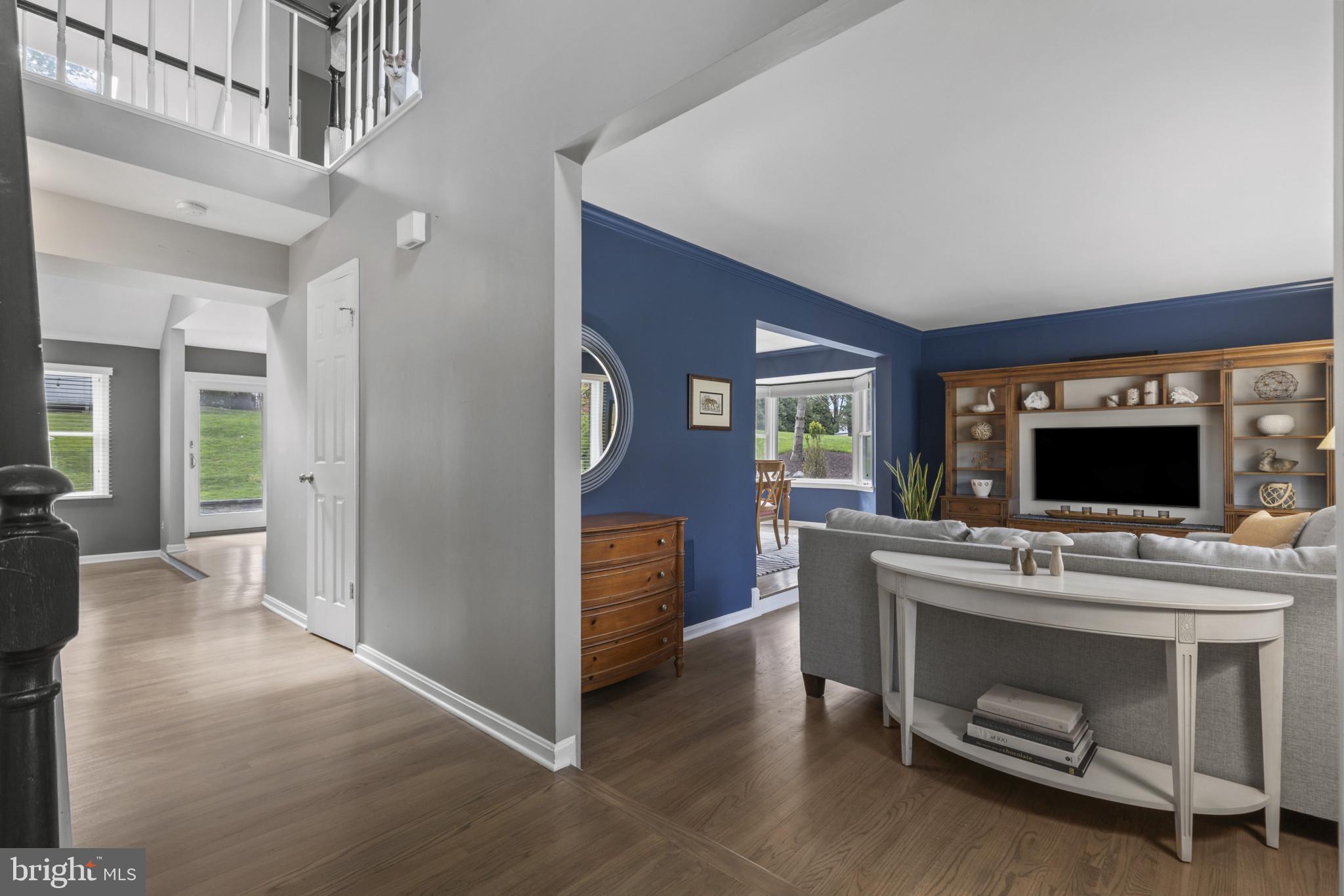 3835 GROSVENOR DRIVE