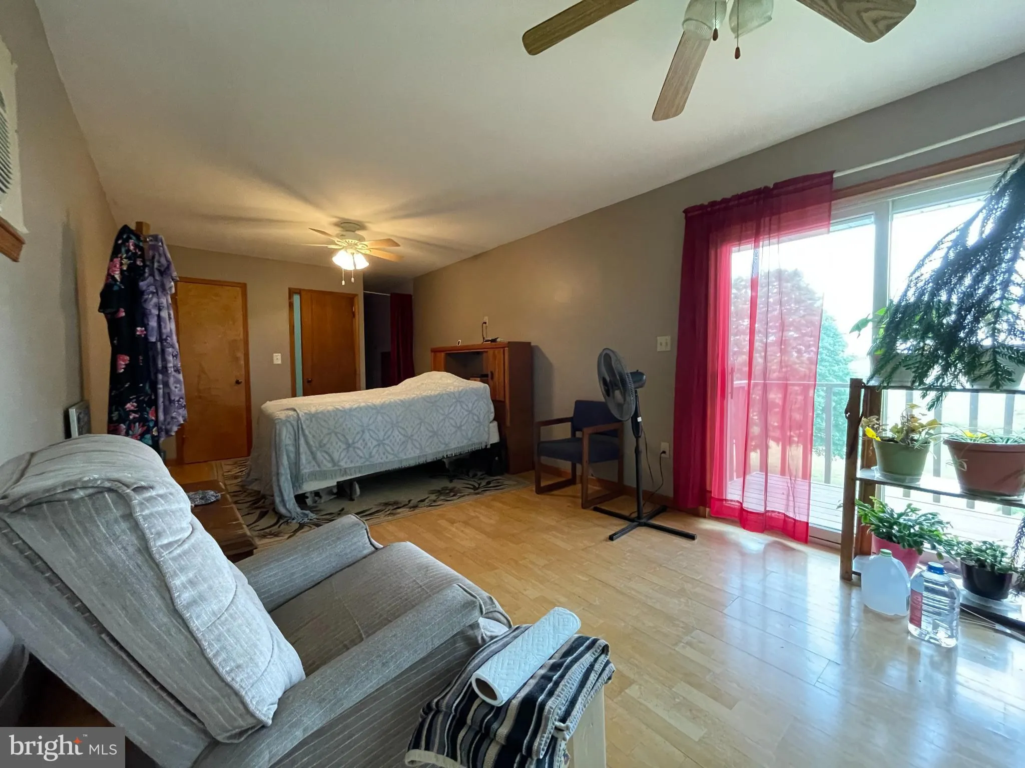 Shippensburg, Pennsylvania 17257, United States, 4 Bedrooms Bedrooms, ,3 BathroomsBathrooms,Residential,Pending,135844