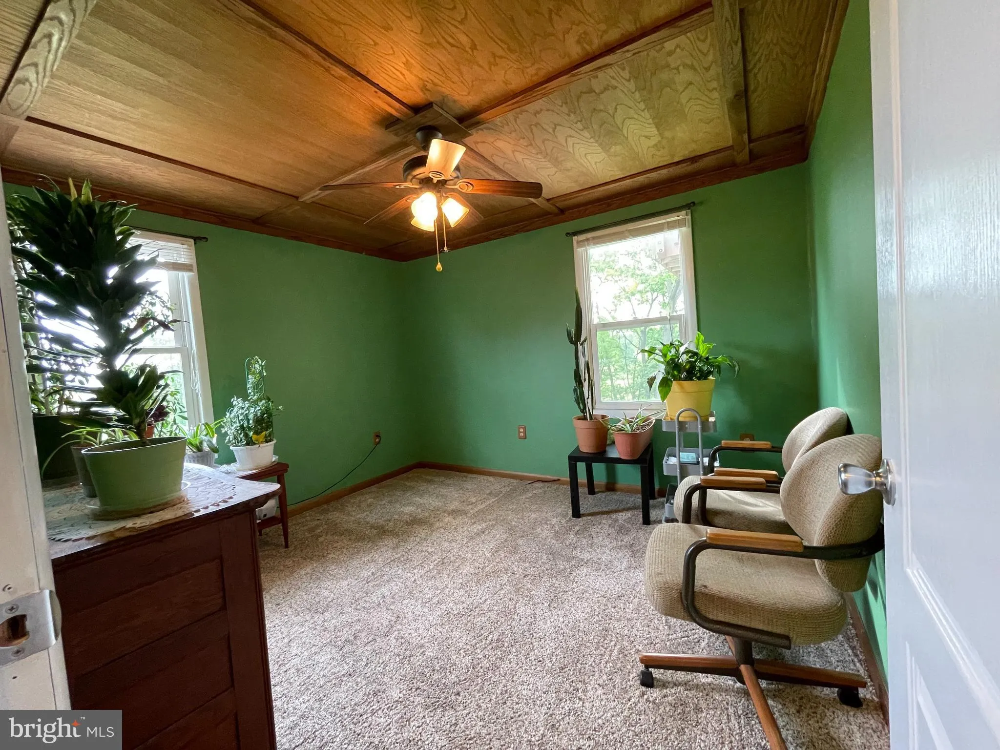 Shippensburg, Pennsylvania 17257, United States, 4 Bedrooms Bedrooms, ,3 BathroomsBathrooms,Residential,Pending,135844