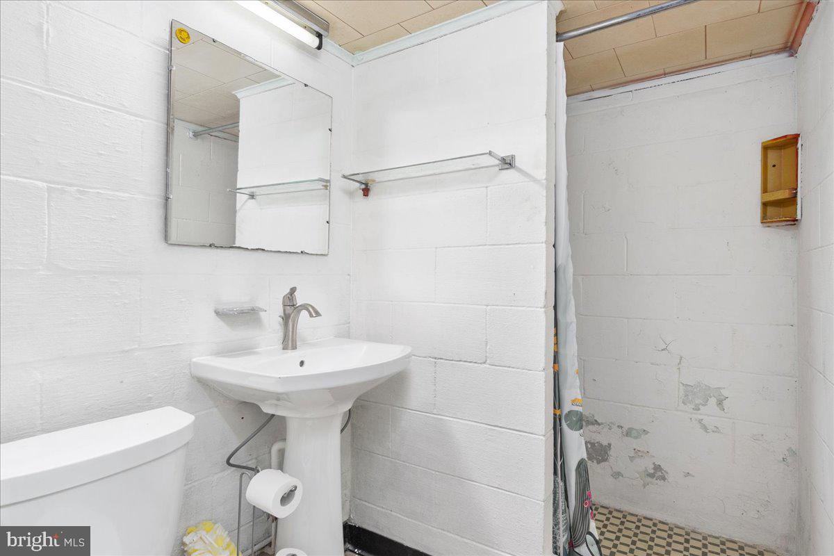 NORTH END - Residential