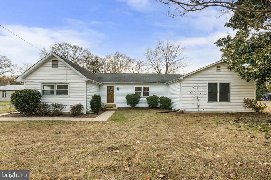 ARE YOU LOOKING FOR A HOME WITH .... 2.38 acres, an oversized mechanic's detached garage, fenced in inground pool, fresh paint, new luxury vinyl flooring, granite countertops, stainless steel appliances, a 4 stall horse barn, no restrictive homeowners' association covenants,  5 bedrooms, 2 bathrooms, a fireplace with a pellet stove, near the Potomac River and Marshall Hall boat ramp, THEN THIS IS THE HOUSE FOR YOU !