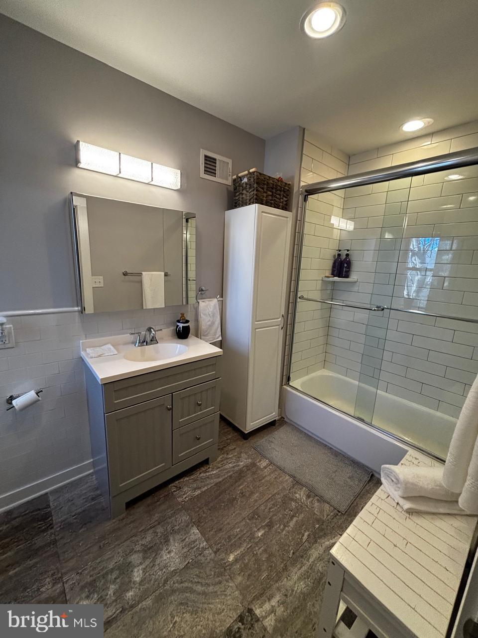 GRAYS FERRY - Residential Lease