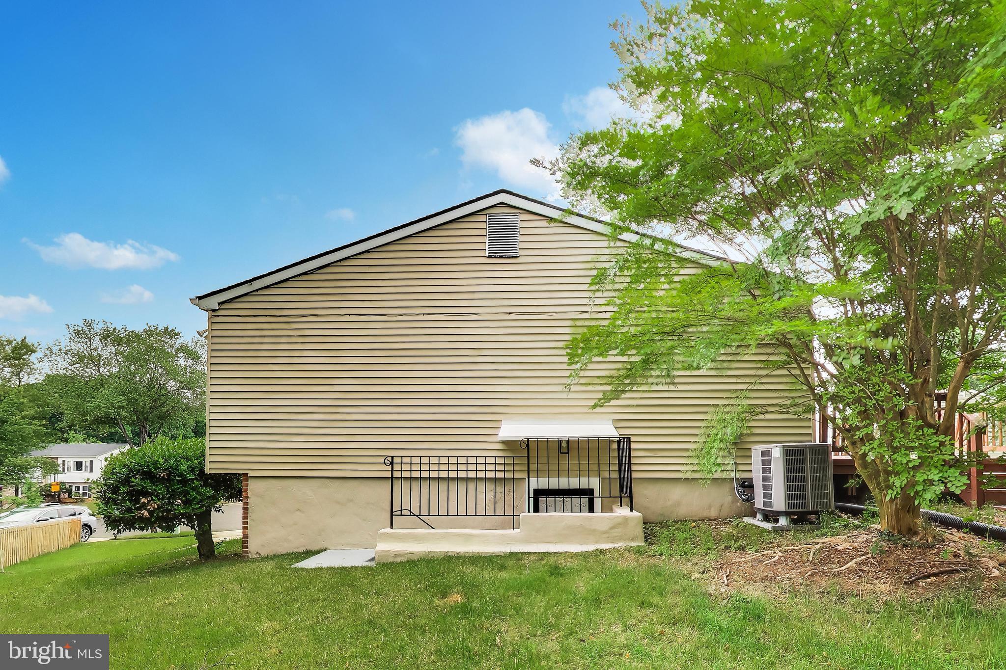 OXON HILL - Residential